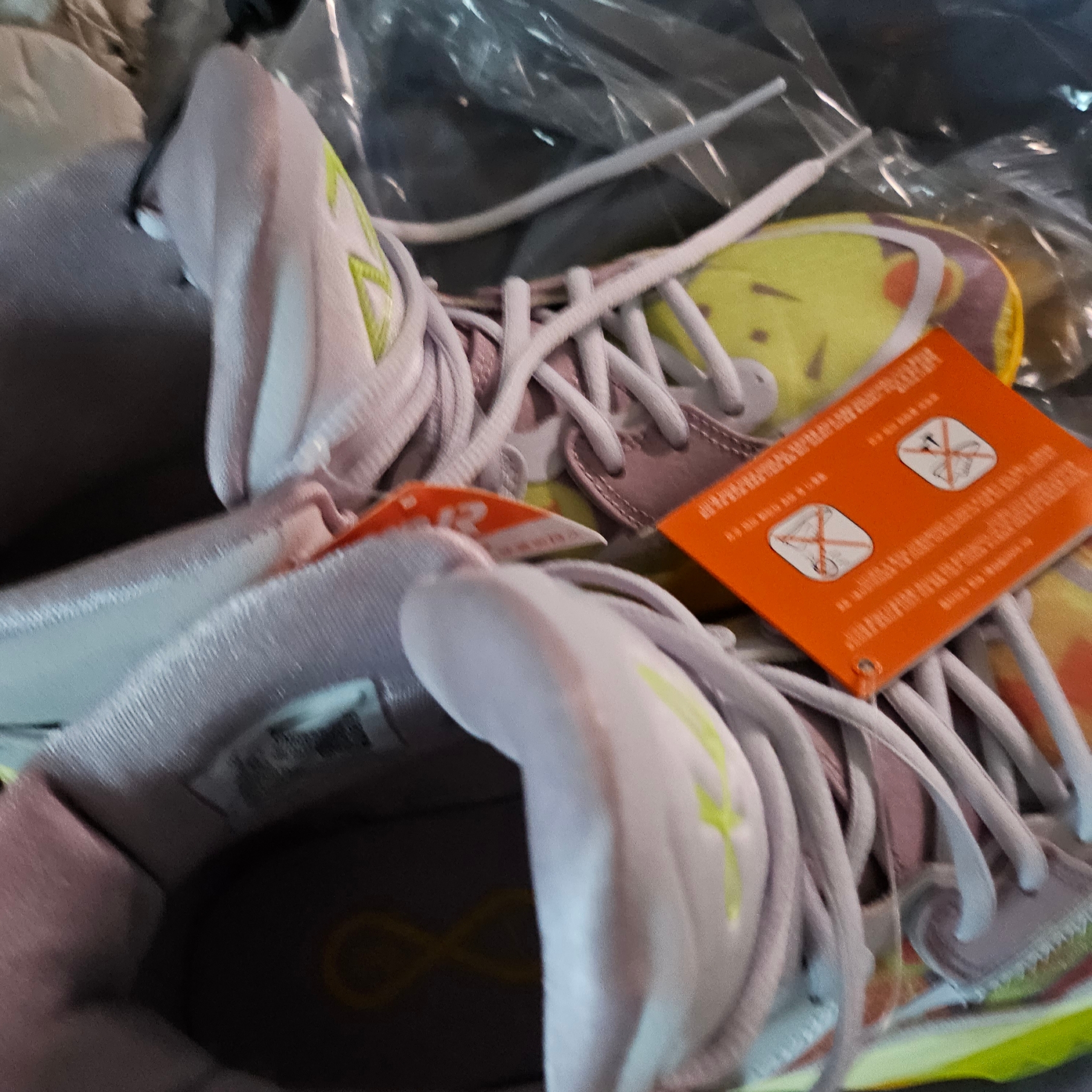 Nike Kyrie Infinity EP Iris Whisper and Plum Fog 착용 스타일