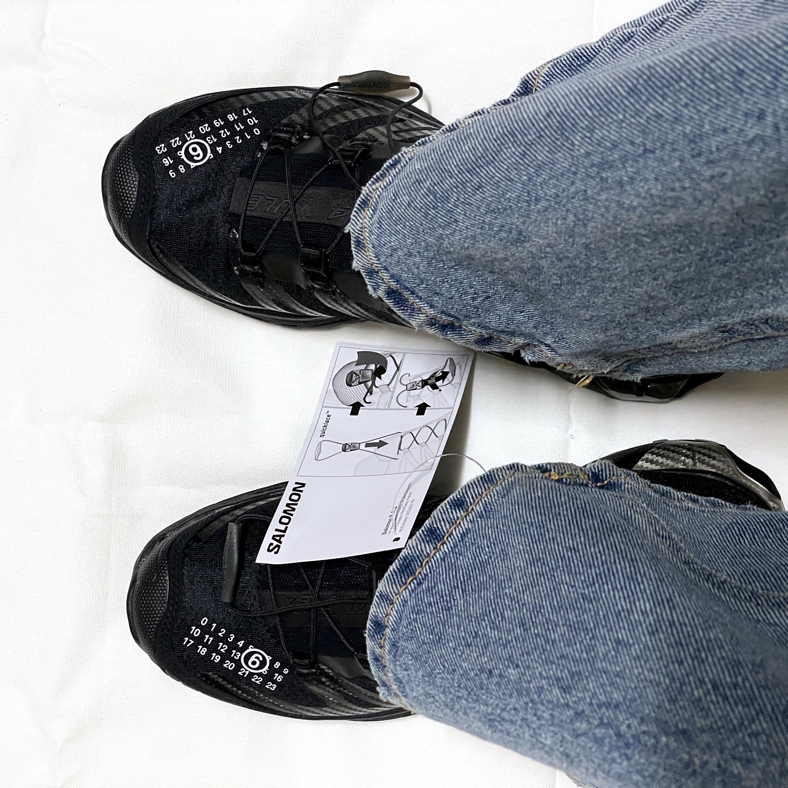 Salomon x MM6 Maison Margiela XT-4 Mule Black 착용 스타일 - 3