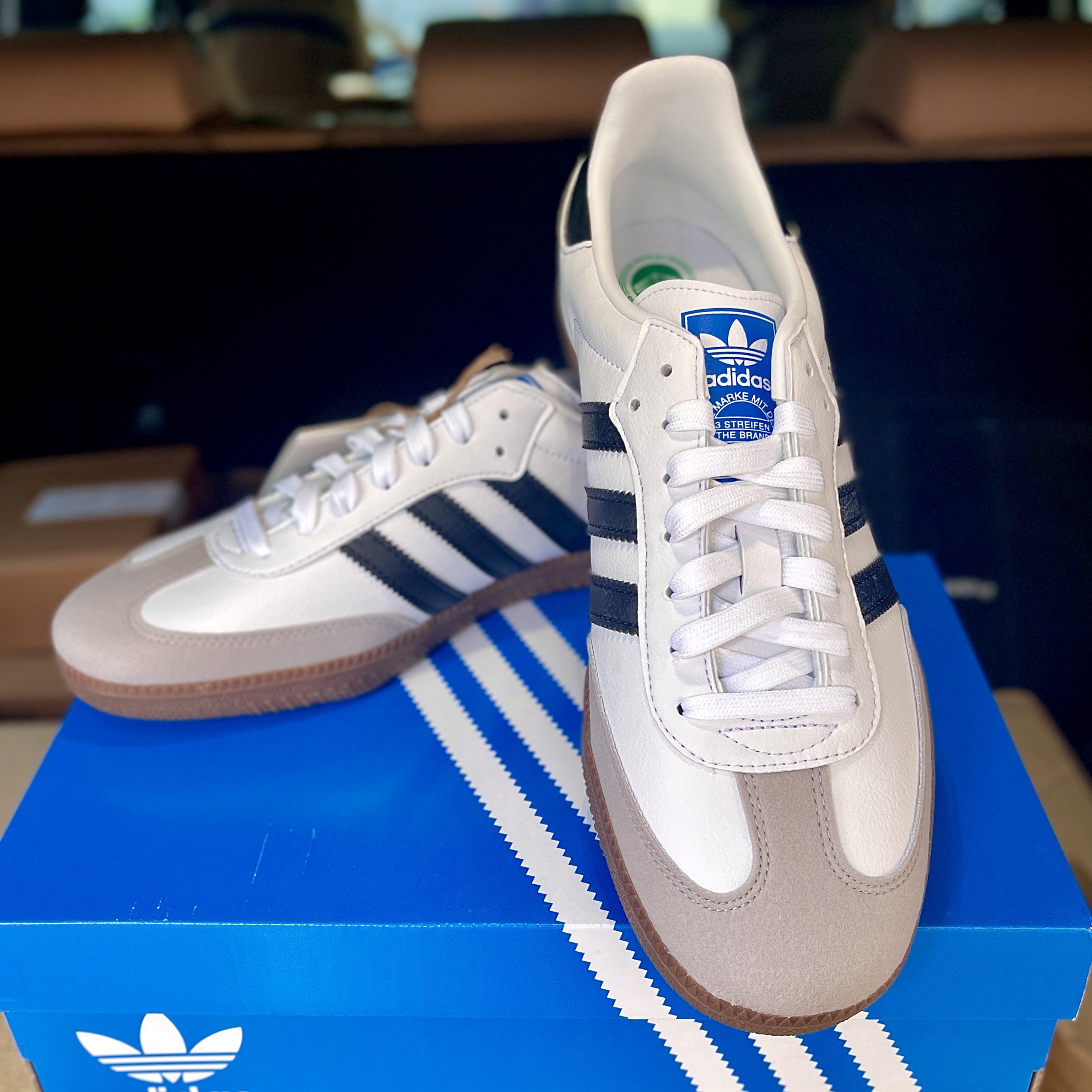 Adidas Samba Vegan White Black 착용 스타일 - 2