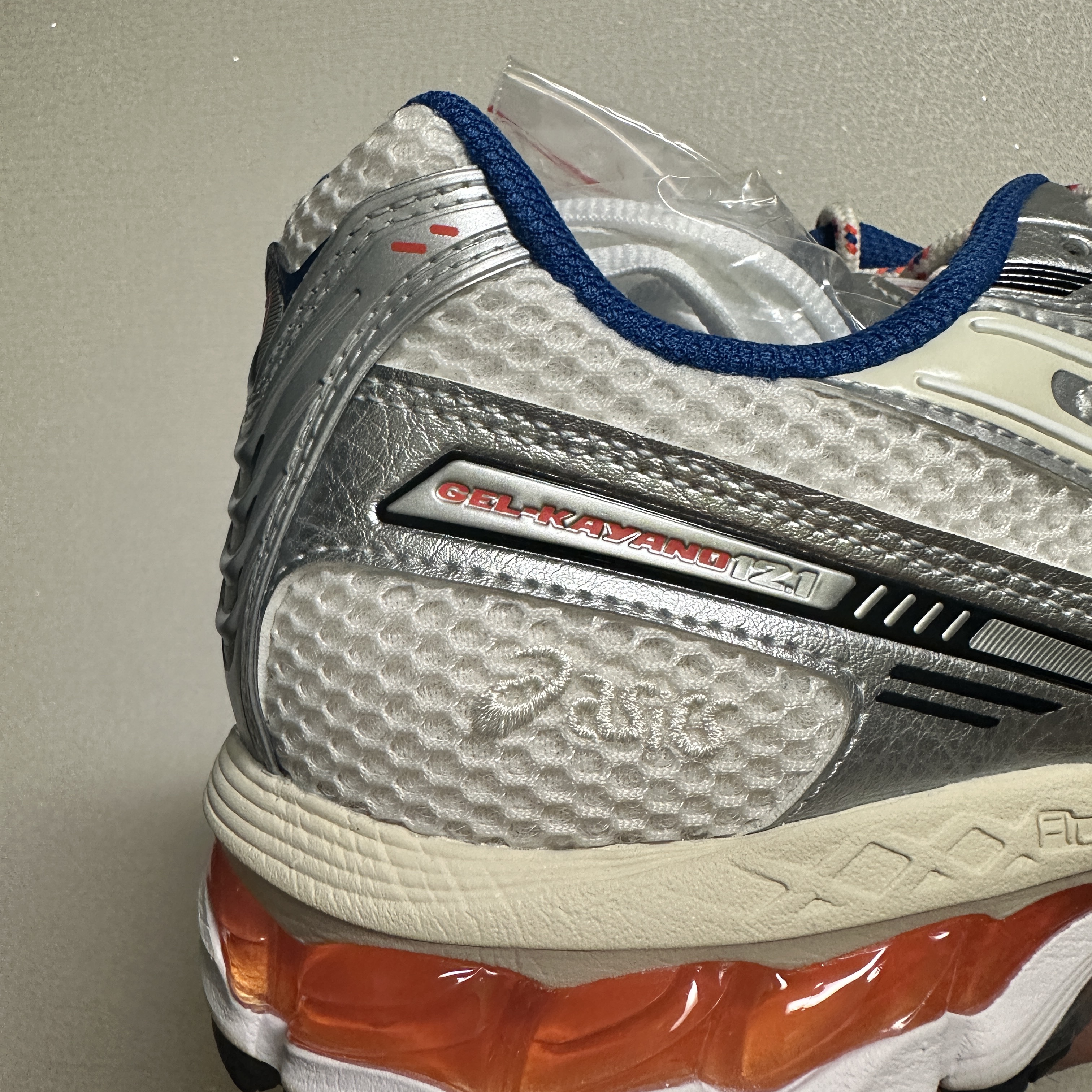 Asics x Ronnie Fieg Gel-Kayano 12.1 Cream 착용 스타일 - 6