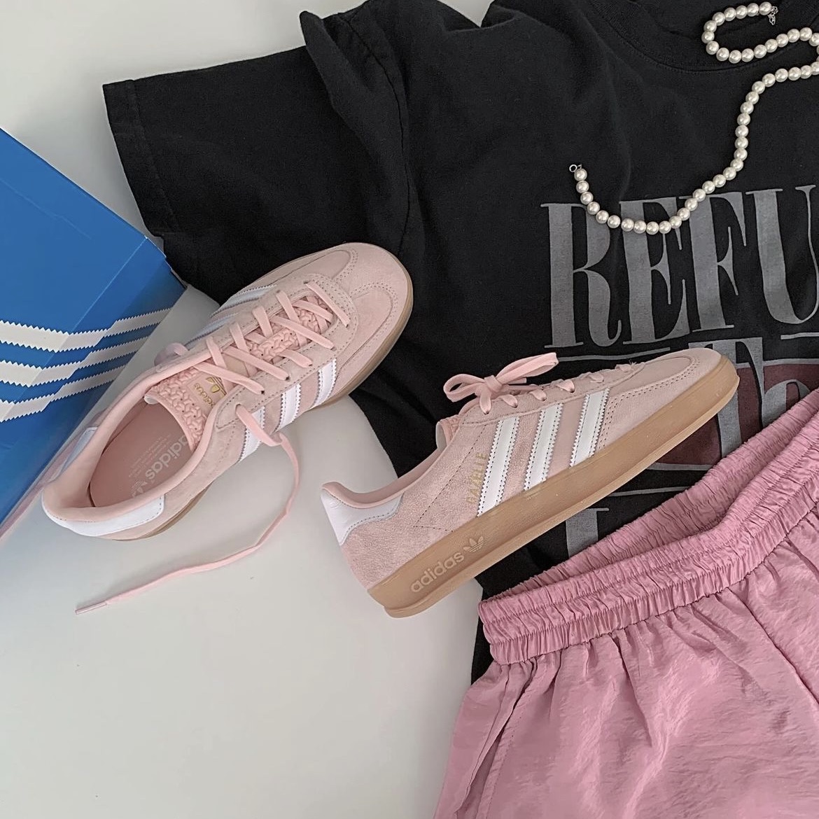(W) Adidas Gazelle Indoor Sandy Pink Cloud White 착용 스타일 - 1