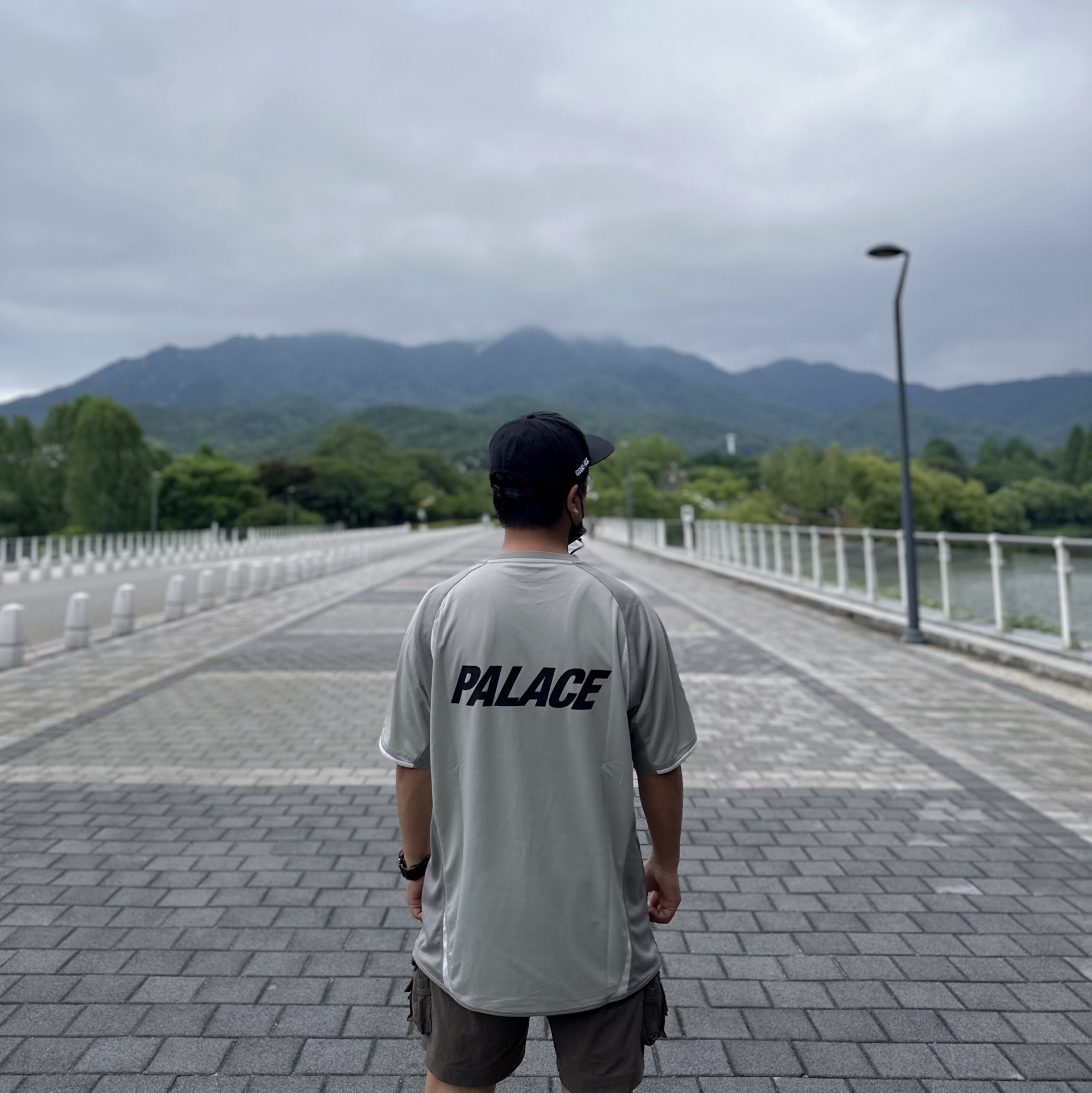 Palace Pro Jersey White - 23FW, Nike ACG Cargo Shorts Ironstone - Asia 착용 스타일 - 2