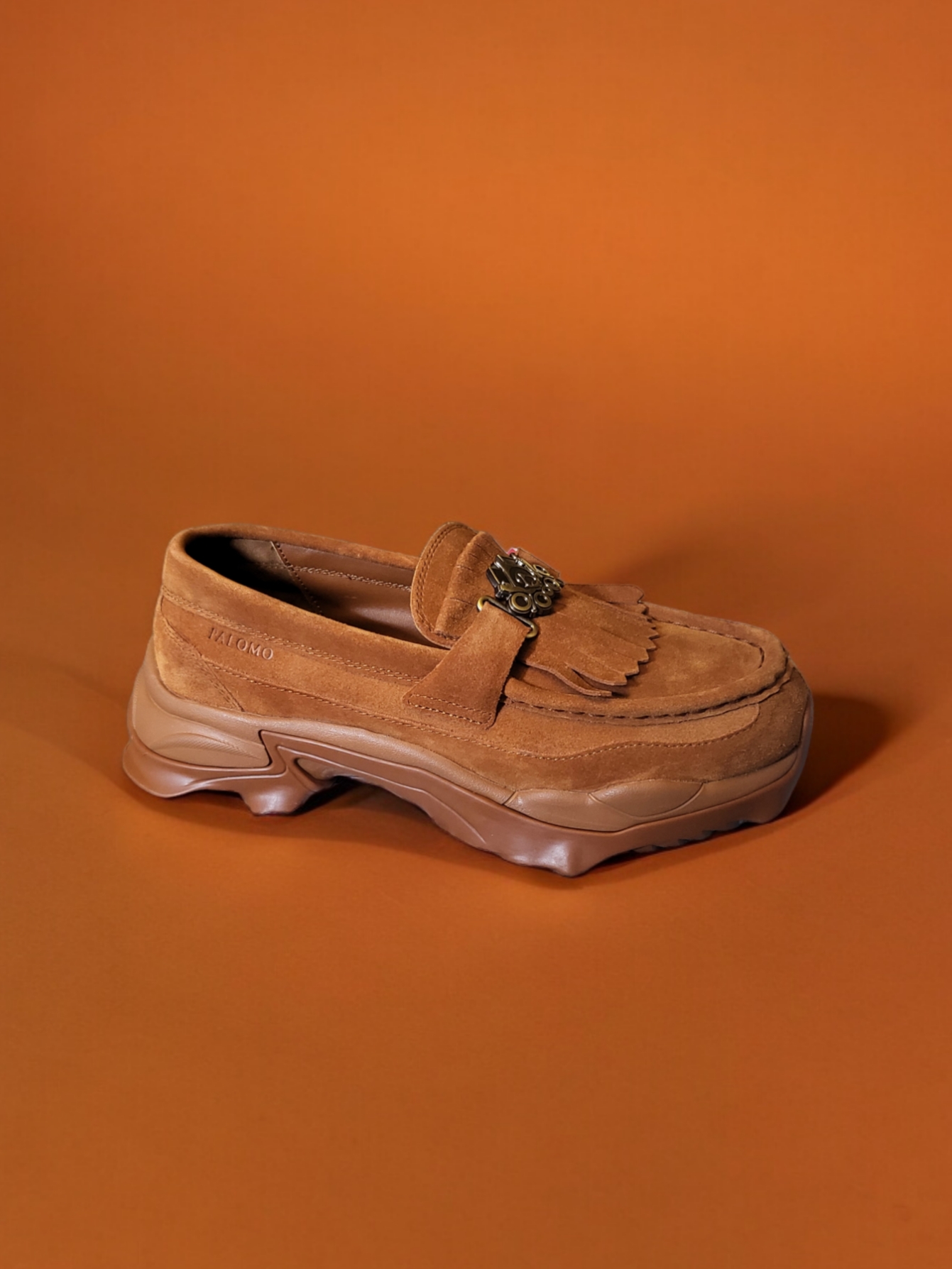 Puma x Palomo Nitefox Suede Loafer Teak 착용 스타일 - 2