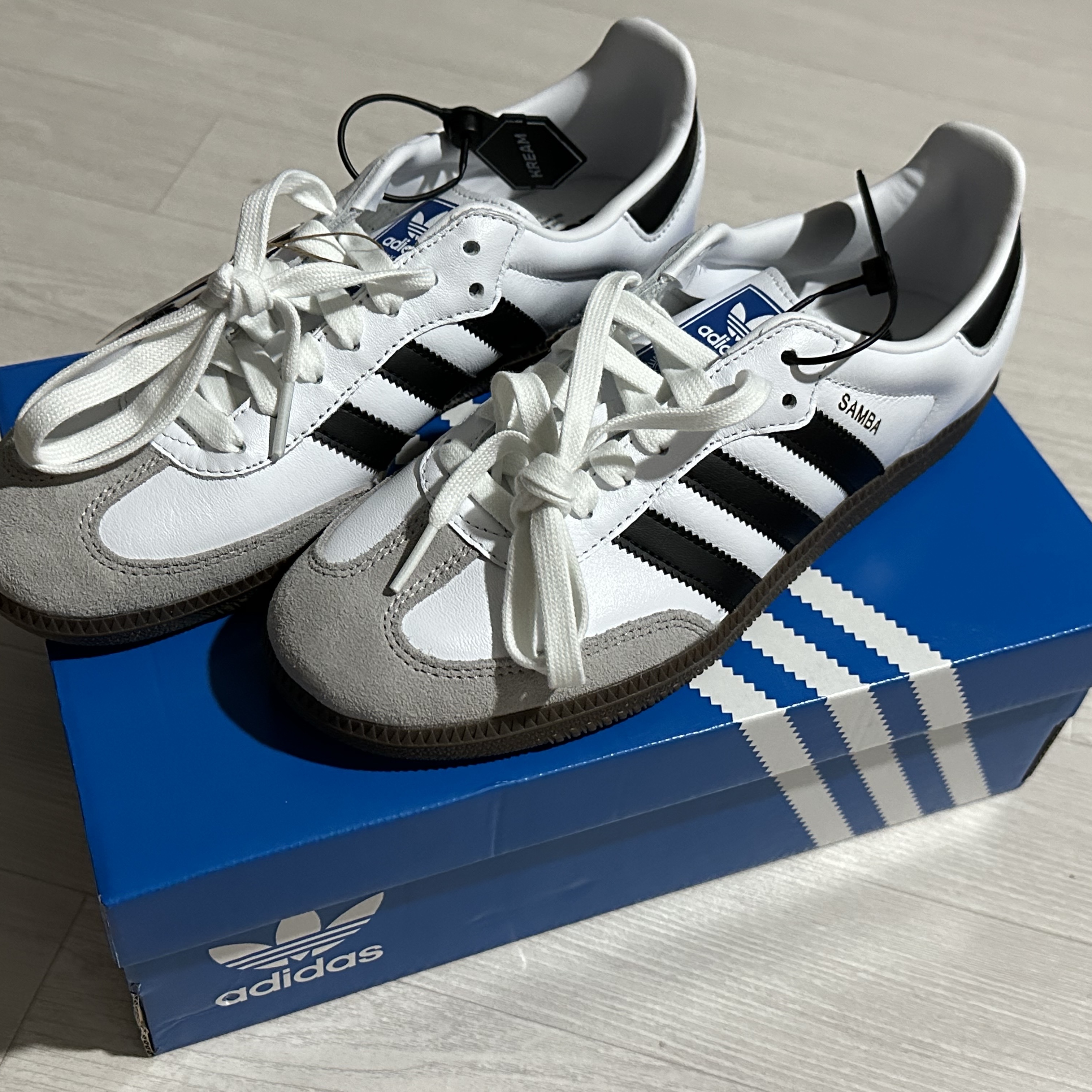 Adidas Samba OG Cloud White 착용 스타일