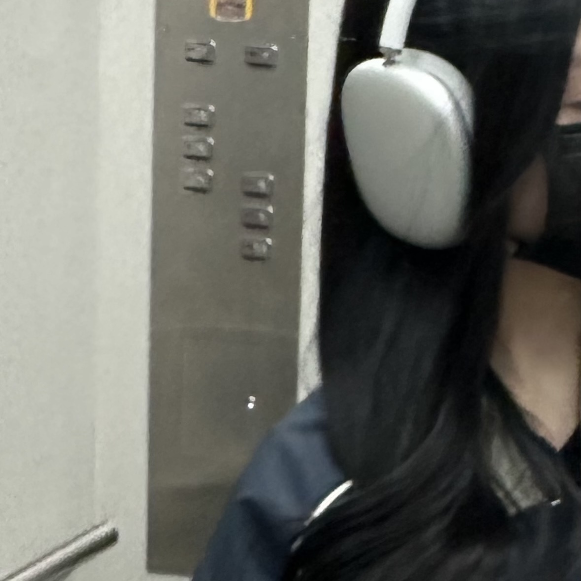 Apple AirPods Max Lightning Silver (Korean Ver.) 착용 스타일