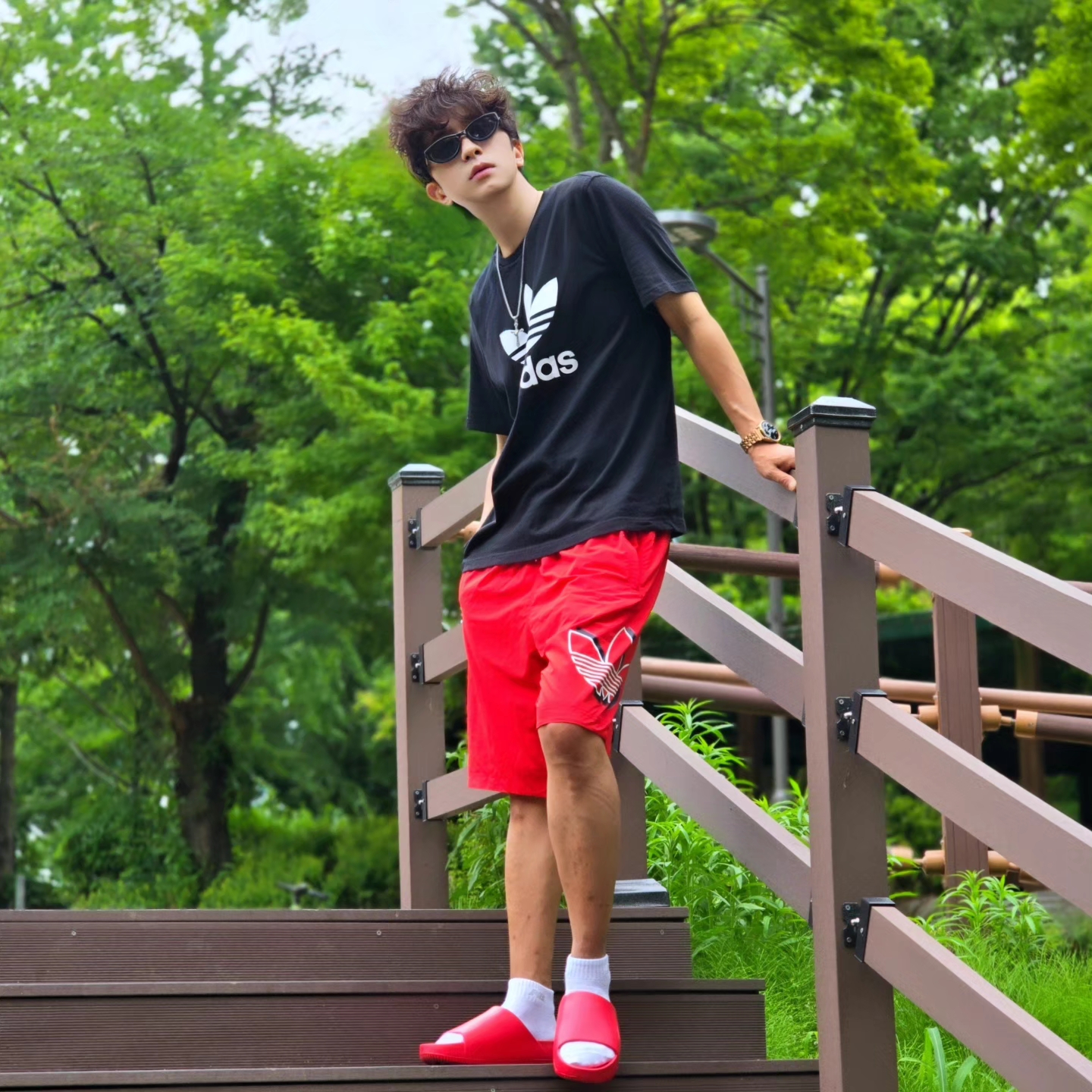 Adidas Adicolor Classics Trefoil T-Shirt Black - US Sizing, Adidas Adicolor Classics Trefoil T-Shirt Black - KR Sizing 착용 스타일 - 3