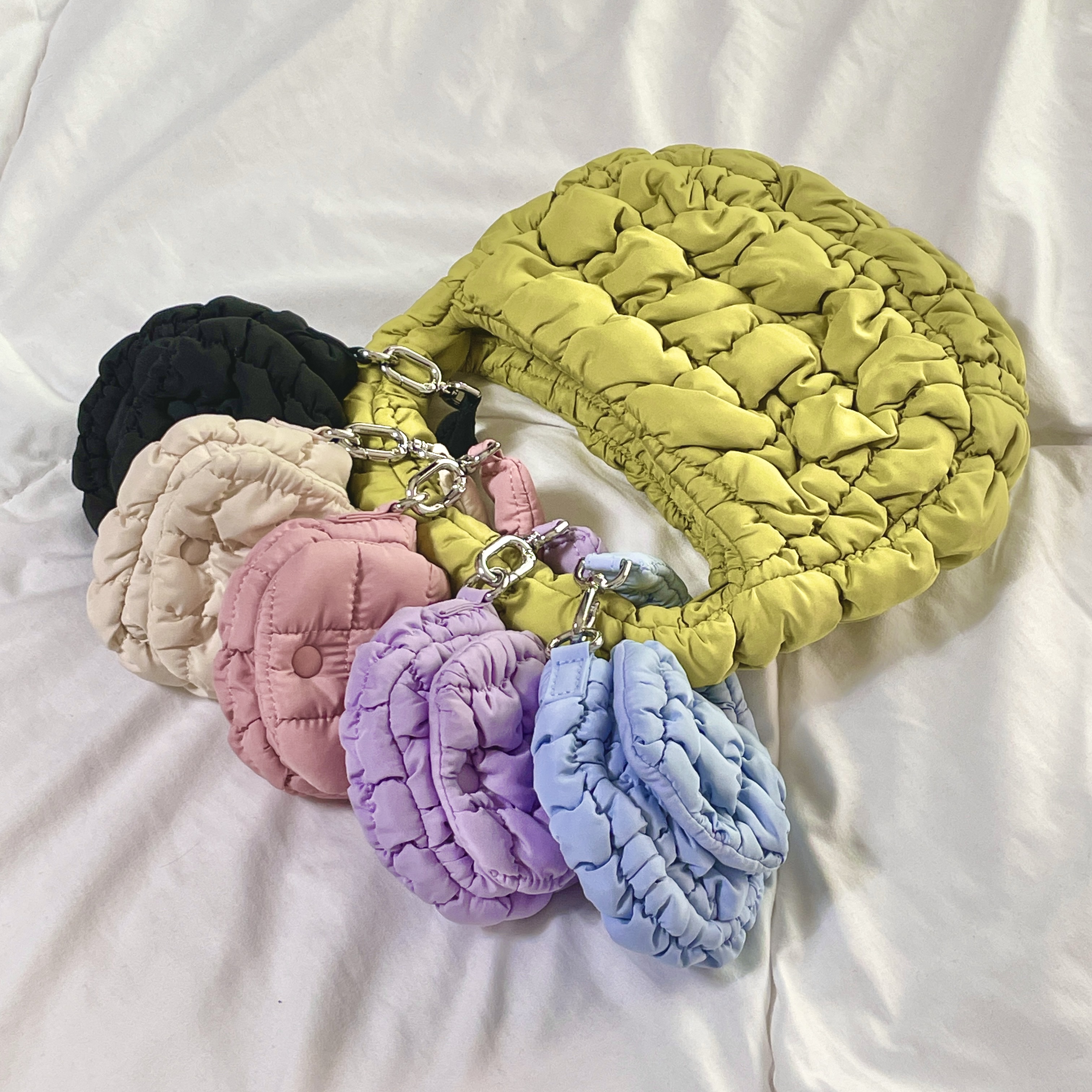 COS Quilted Nano Bag Light Blue, COS Quilted Nano Bag Purple 착용 스타일