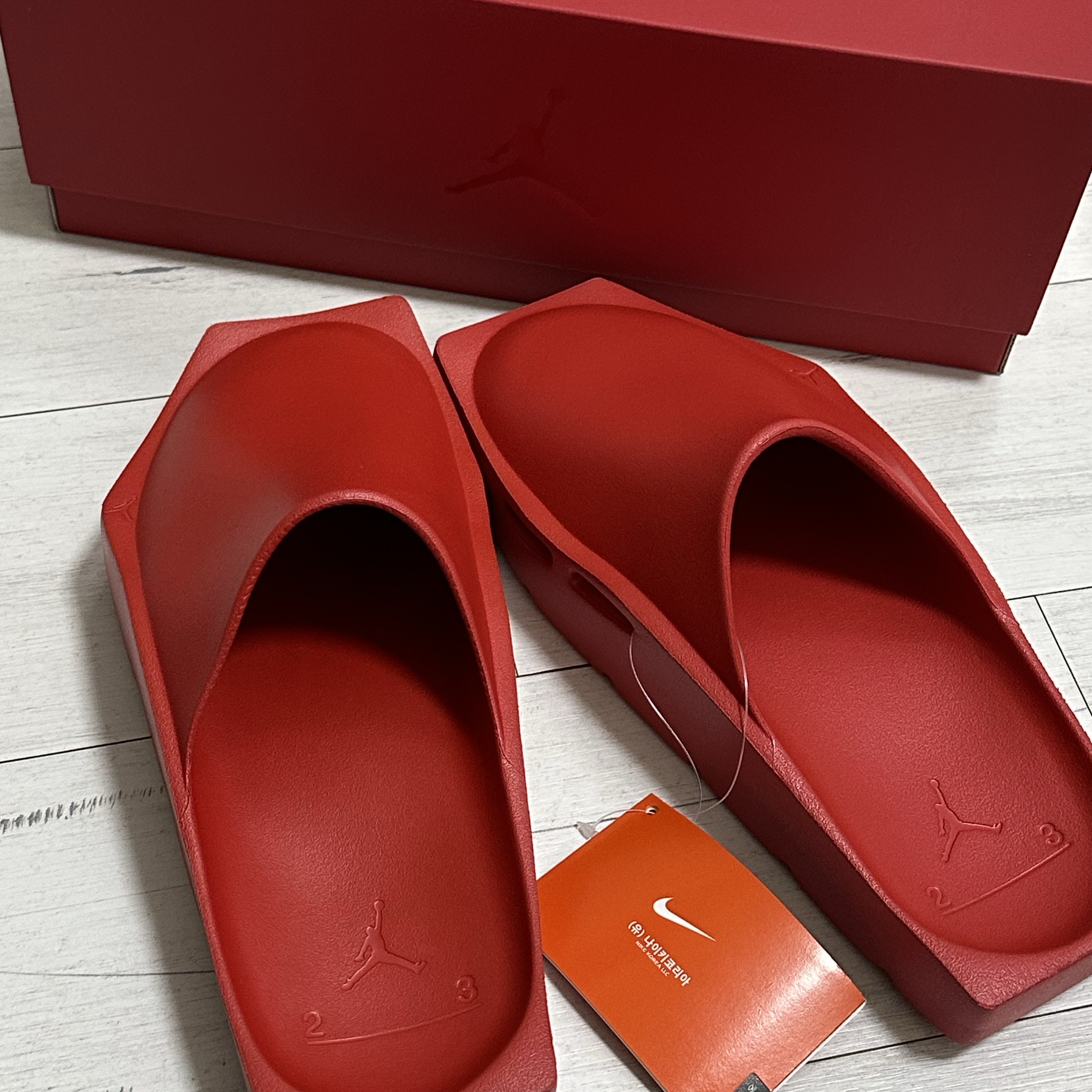 (W) Jordan Hex Mule SP University Red 착용 스타일