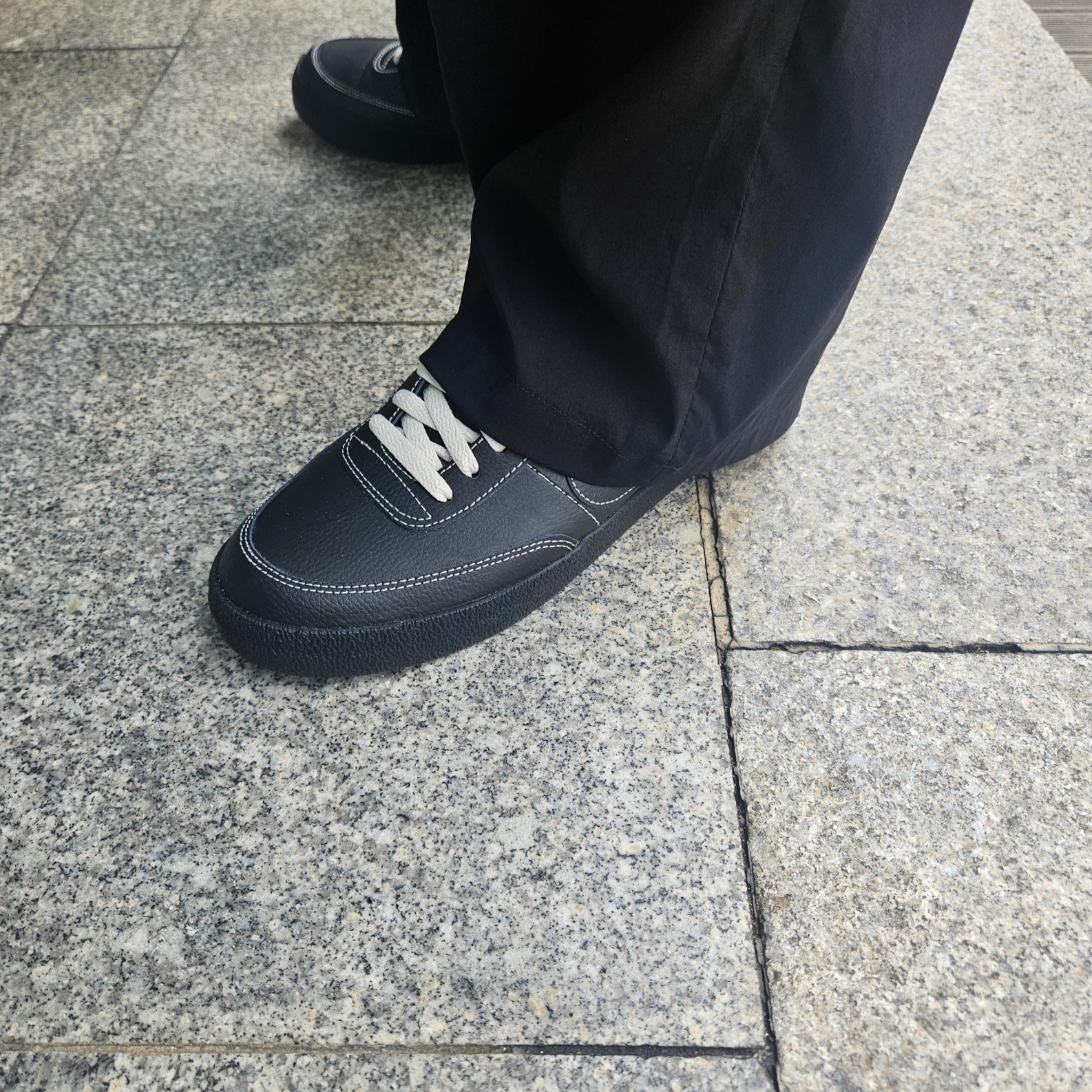Nike Killshot 2 Black Phantom 착용 스타일