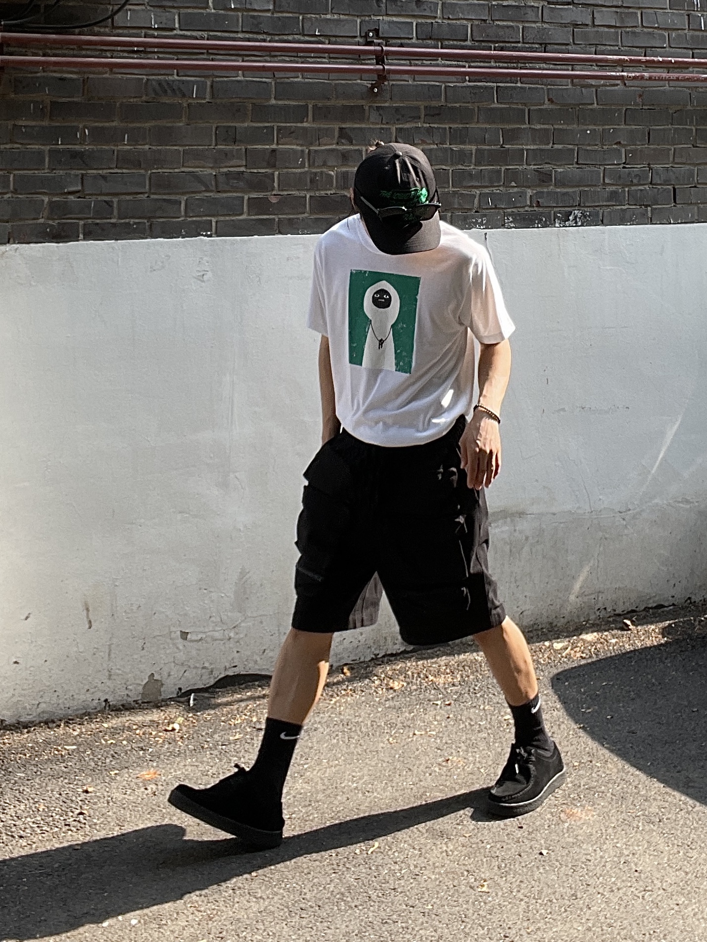 Gentle Monster x Maison Margiela MM007 Black Black 착용 스타일 - 1