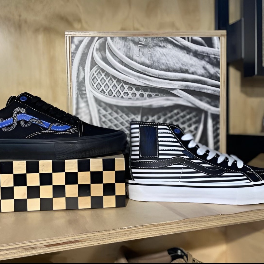 Vans x Breana Geering Skate Old Skool Blue Black 착용 스타일