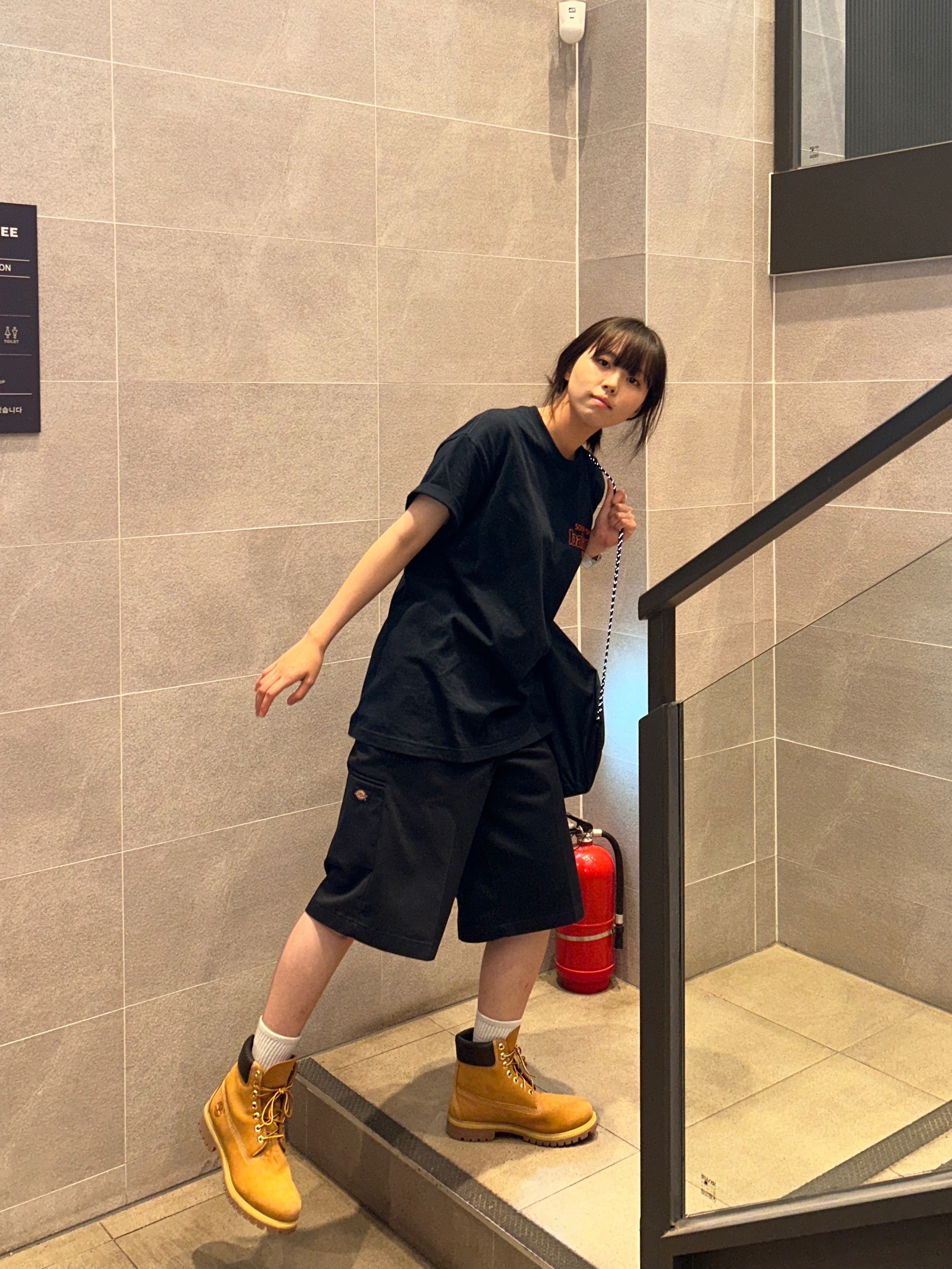Timberland Premium 6 inch Waterproof Boot Wheat Nubuck - Wide, Dickies Loose Fit 13 Inch Flat Front Work Shorts Dark Navy 착용 스타일 - 1