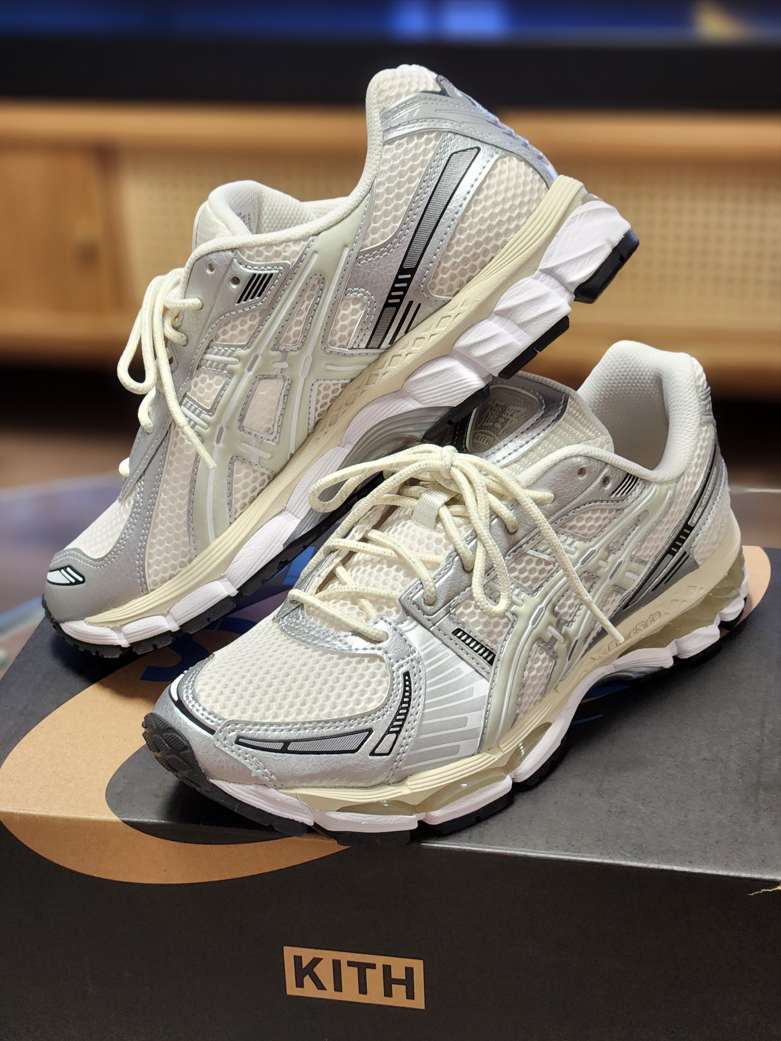 Asics x Ronnie Fieg Gel-Kayano 12.1 Cream Pure Aqua 착용 스타일