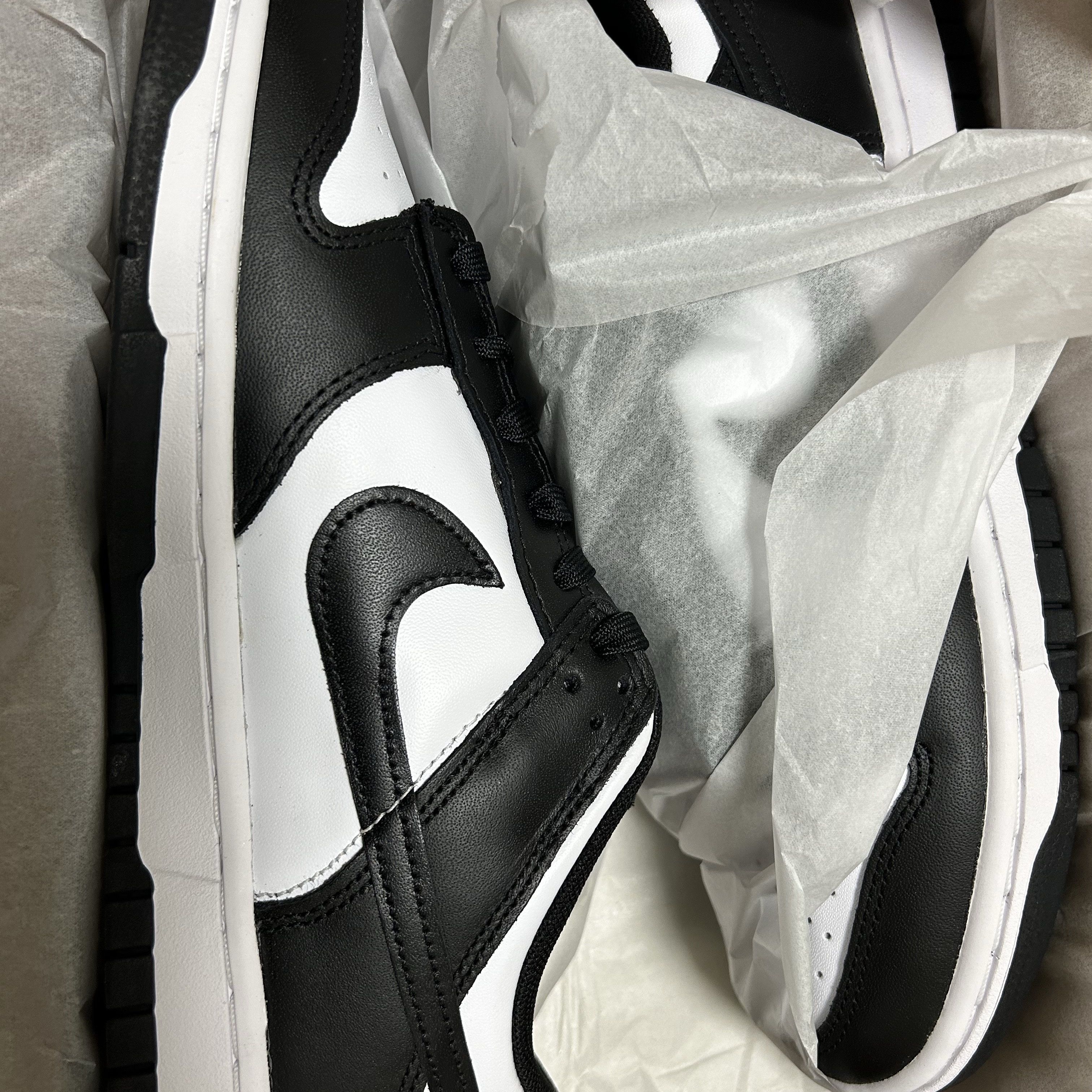 Nike Dunk Low Retro Black 착용 스타일