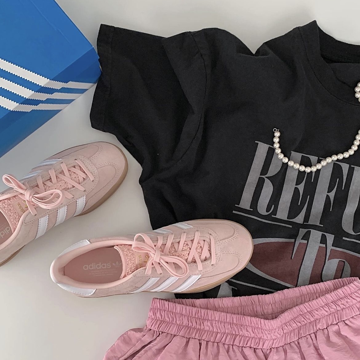 (W) Adidas Gazelle Indoor Sandy Pink Cloud White 착용 스타일 - 2