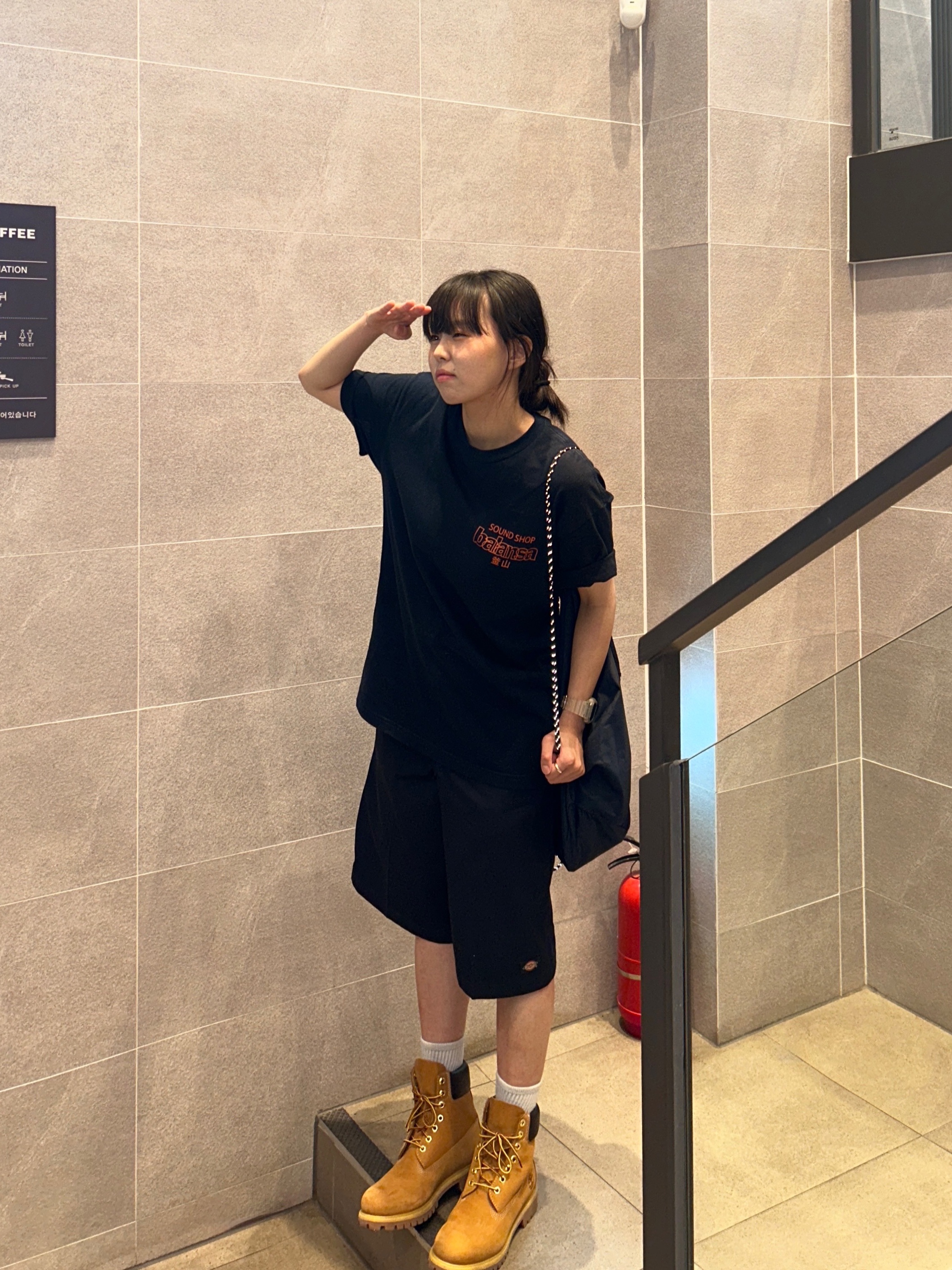 Timberland Premium 6 inch Waterproof Boot Wheat Nubuck - Wide, Dickies Loose Fit 13 Inch Flat Front Work Shorts Dark Navy 착용 스타일 - 3