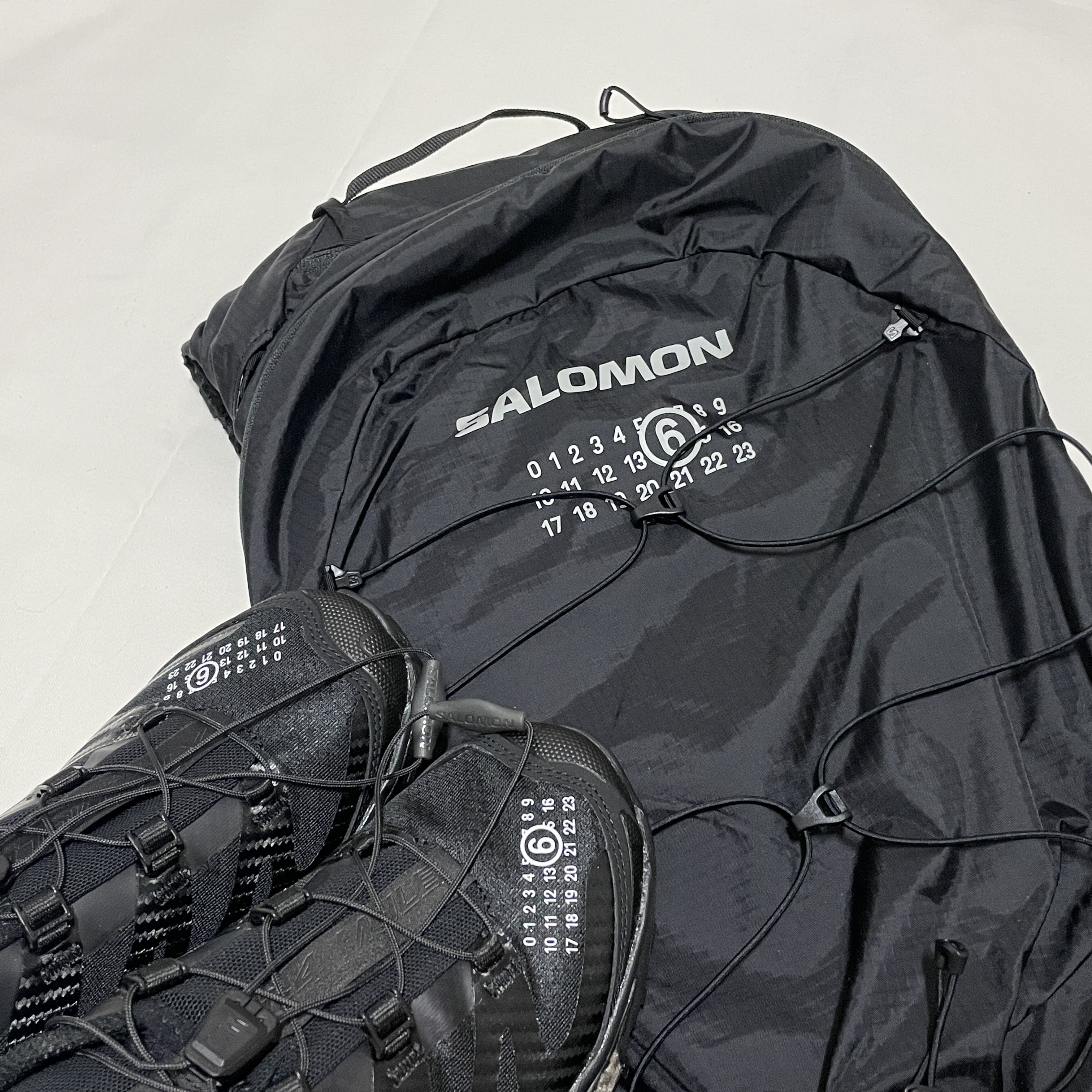 Salomon x MM6 Maison Margiela XT-15 Black, Salomon x MM6 Maison Margiela XT-4 Mule Black 착용 스타일