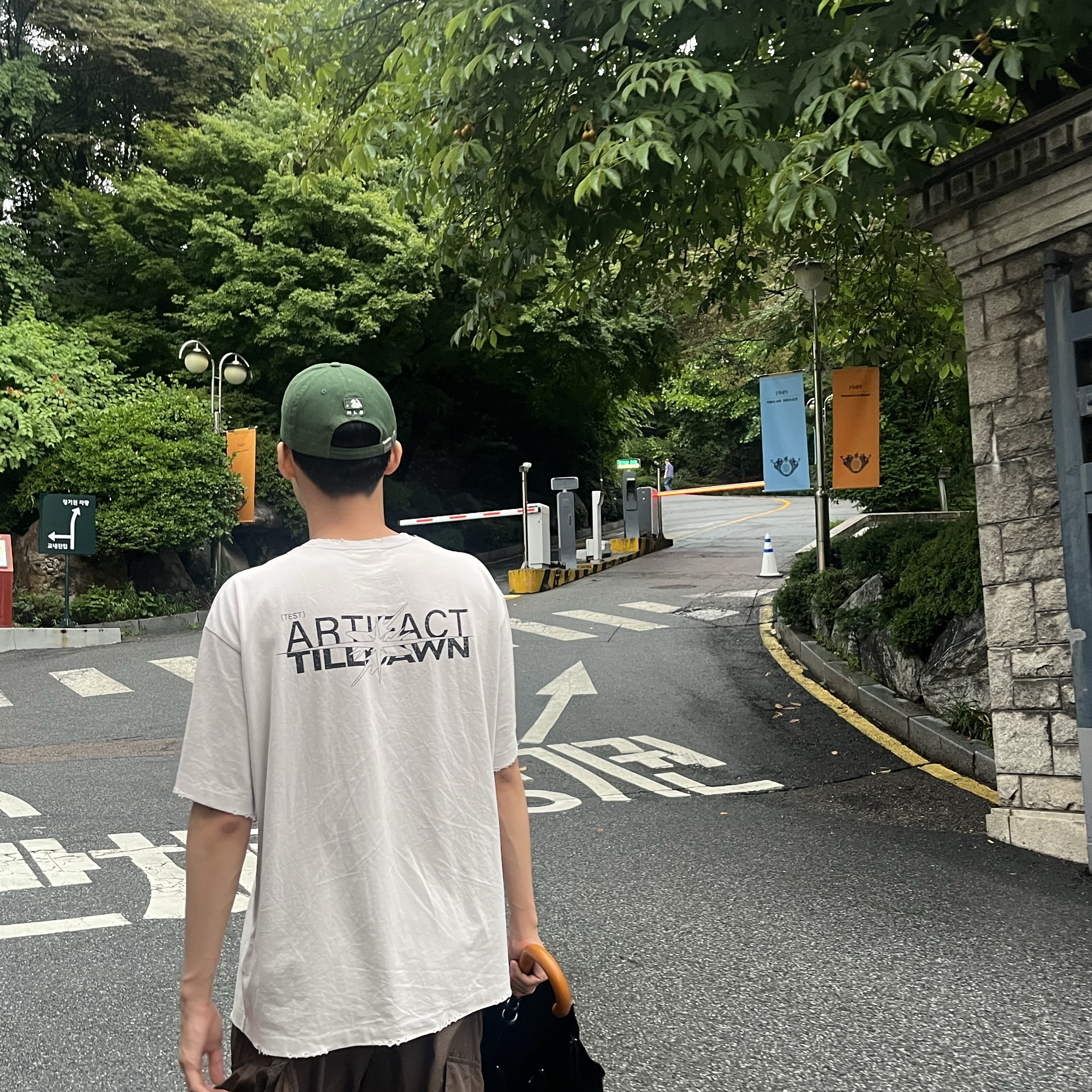 Test Artifact x Tilldawn Docking Symbol T-Shirt Light Gray 착용 스타일 - 1