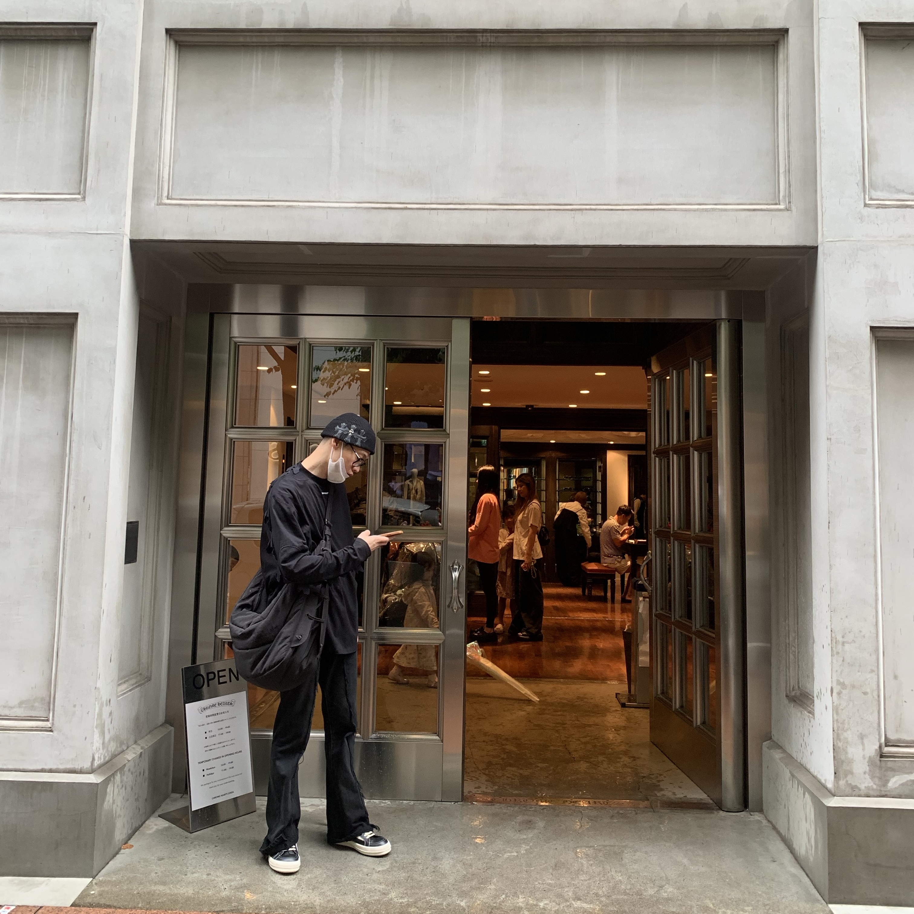 Chrome Hearts Leather Patch Beanie Black, Rick Owens Vintage Sneaks Black Milk 착용 스타일