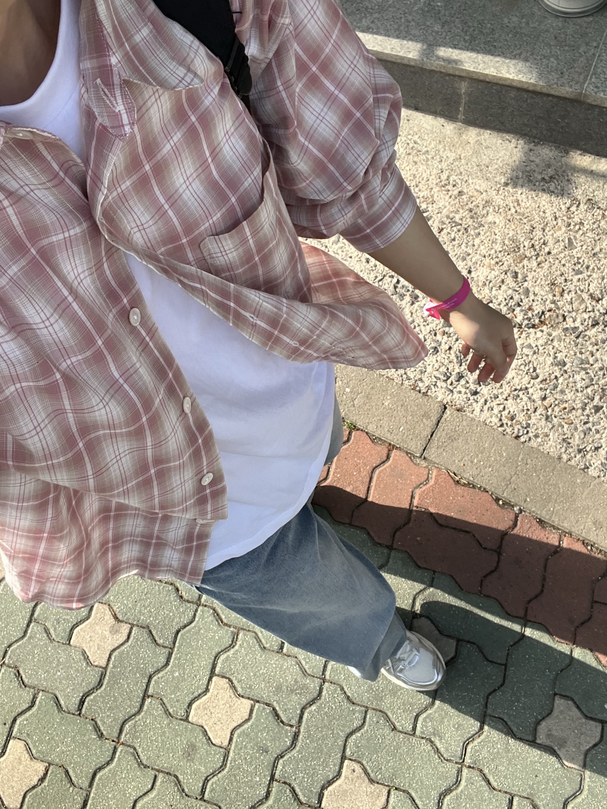 (W) Asics Gel-Kayano 14 Cream Pepper 착용 스타일 - 2