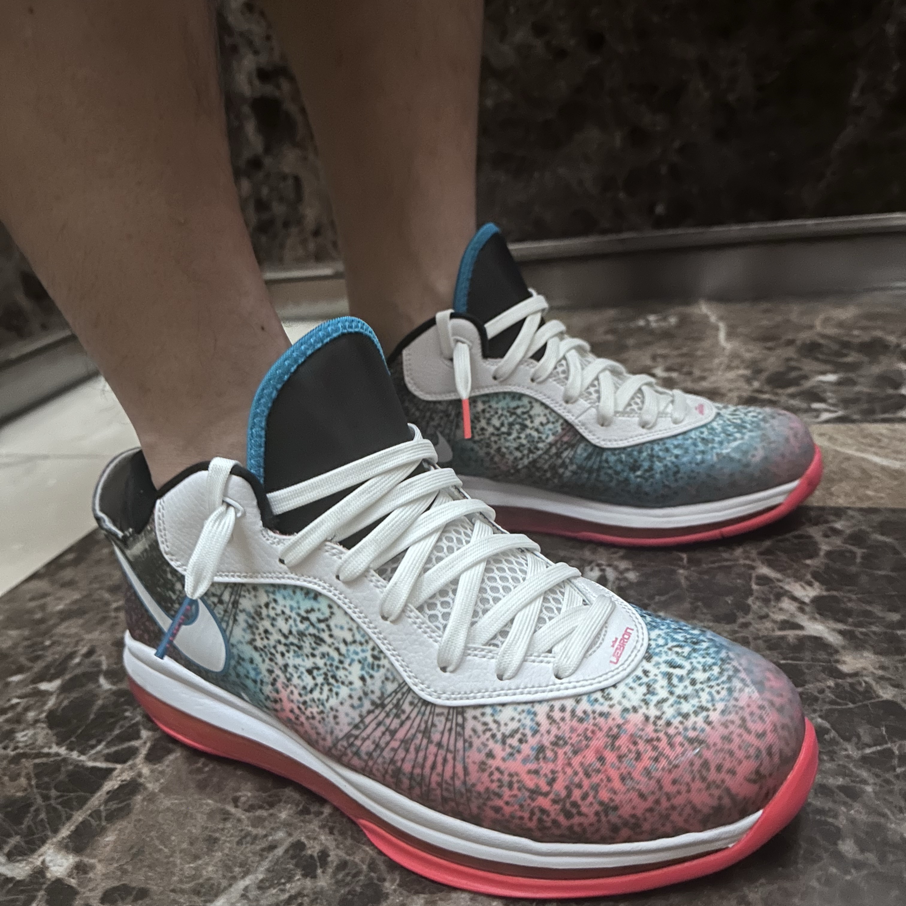 Nike LeBron 8 V/2 Low Miami Nights 2021 착용 스타일 - 2