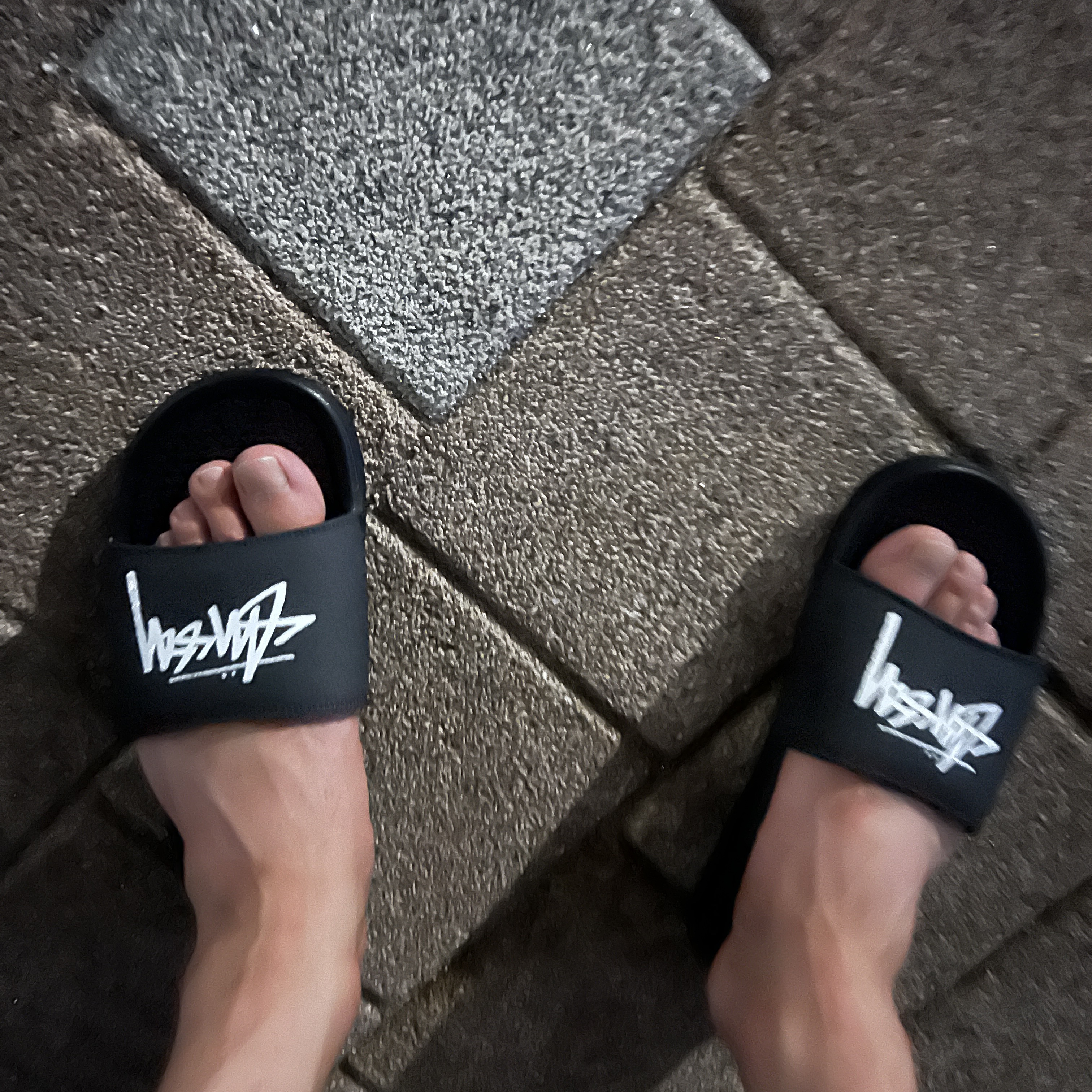 Nike x Stussy Benassi Slide Off Noir 착용 스타일