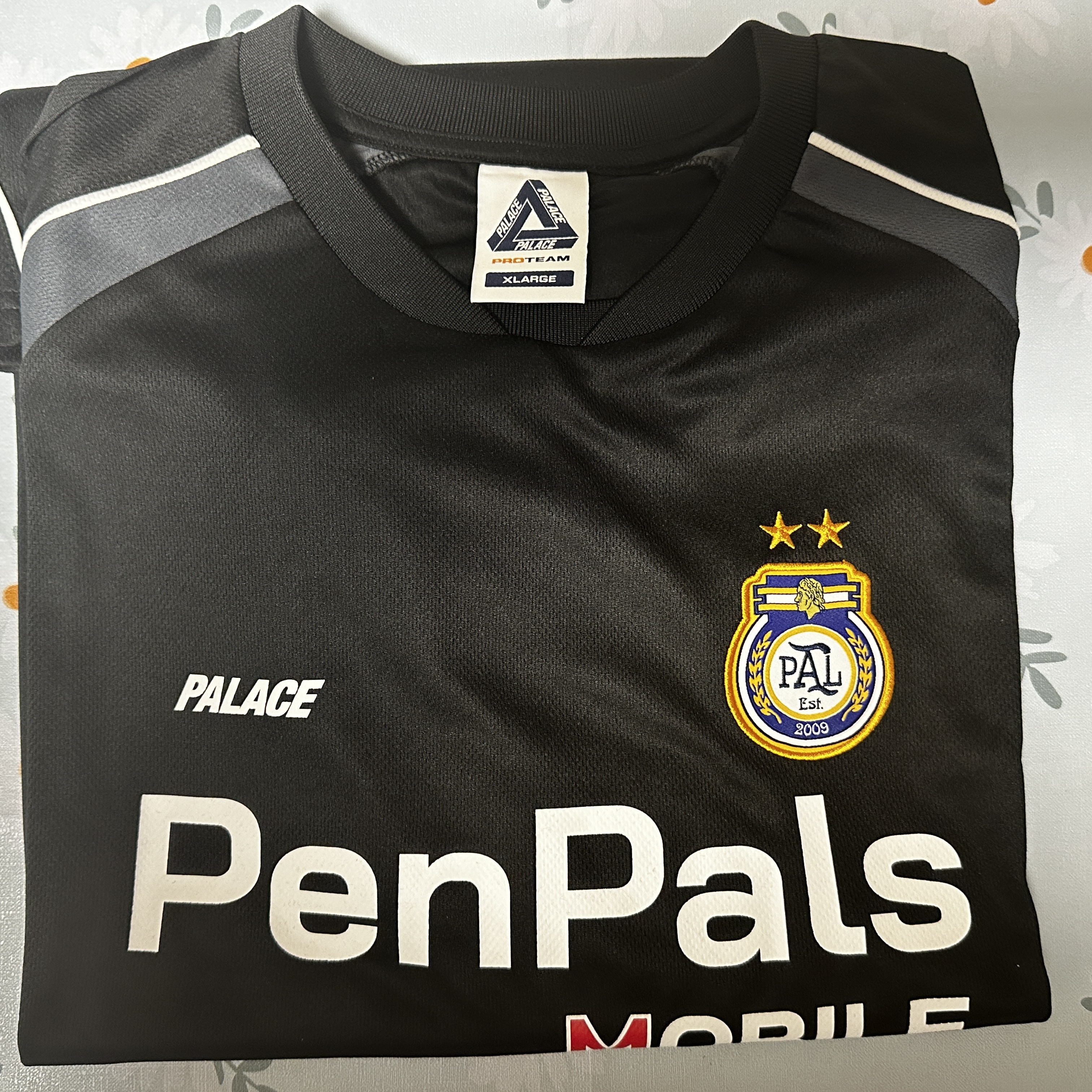 Palace Pen Pals Jersey Black - 24SS 착용 스타일