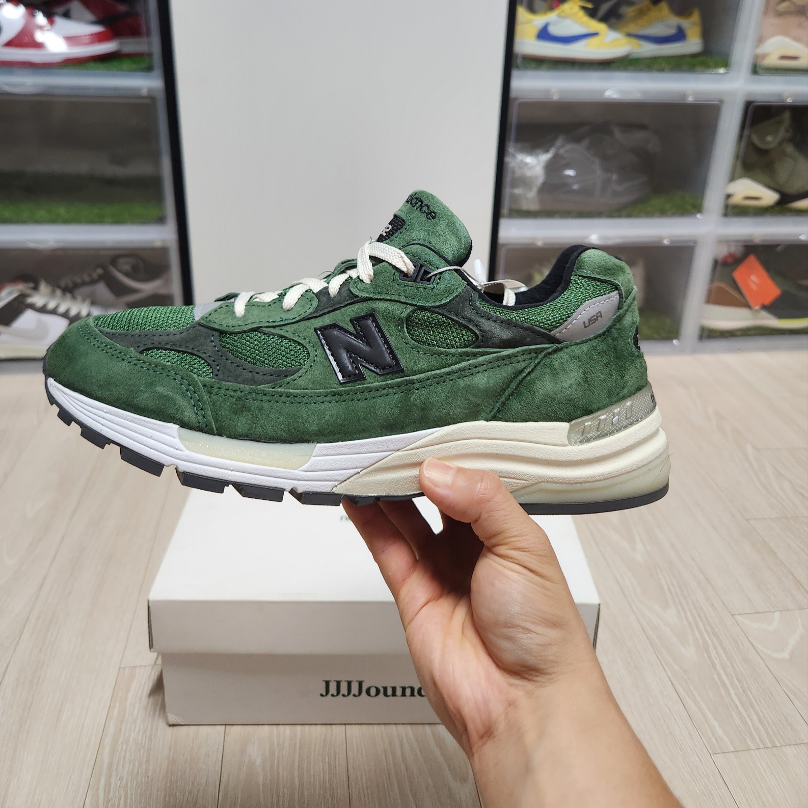 New Balance x JJJJound 992 Made in USA Mossy Green, New Balance x Stone Island 574 Legacy Dark Green 착용 스타일 - 9