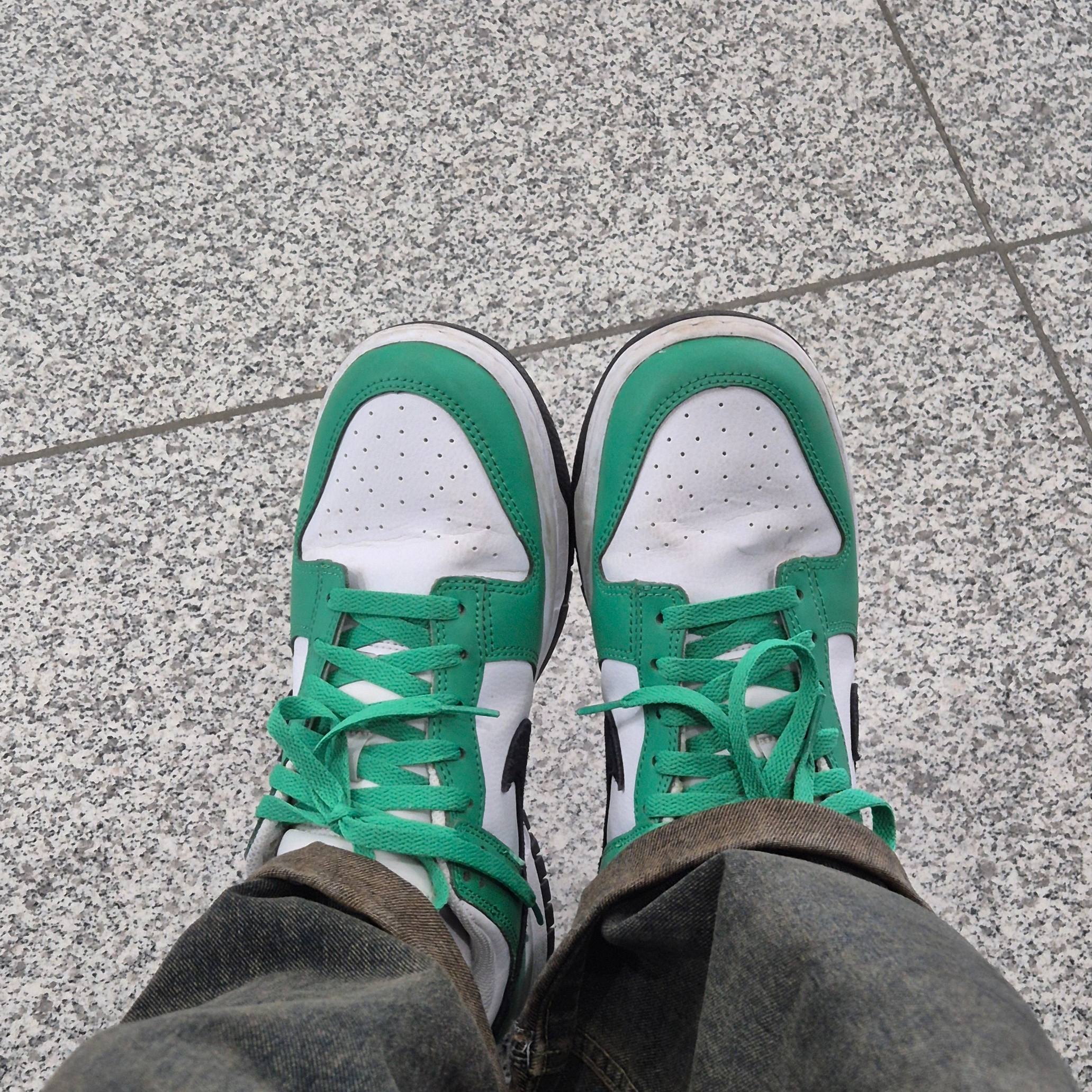 Nike Dunk Low White Green 착용 스타일