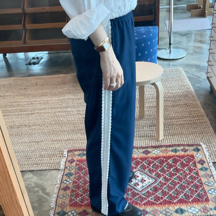 Fritur Lace Track Pants Green, Fritur Lace Track Pants Navy 착용 스타일