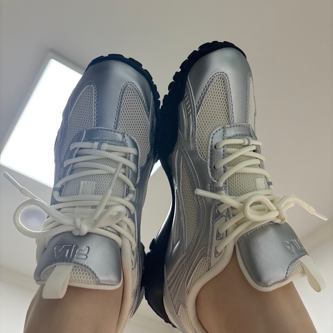 Fila Echappe MS Silver Moon 착용 스타일