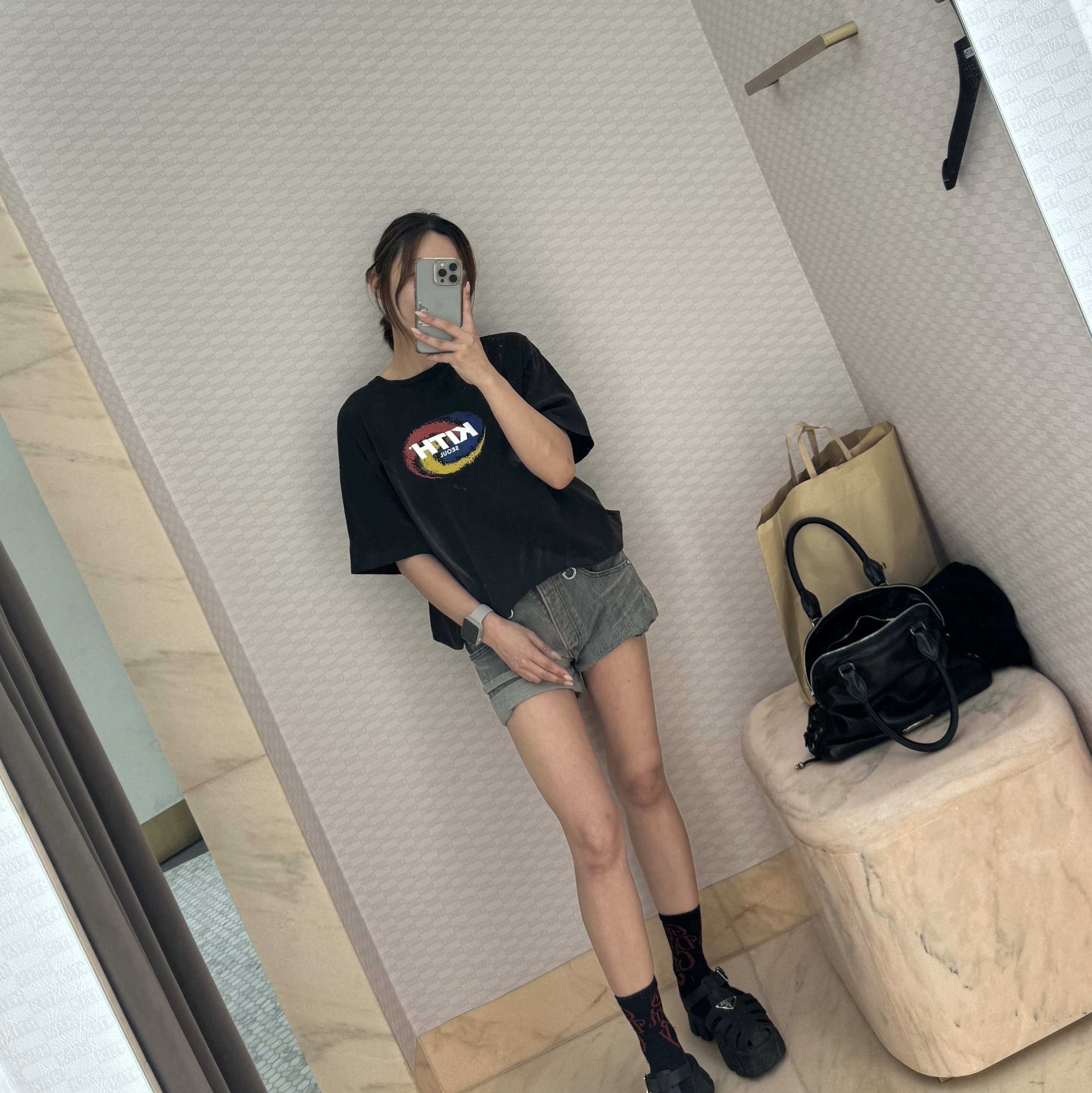 Kith Seoul Box Logo T-Shirt Black, (W) Prada Rubber Monolith Sandals Military Green ์ฐฉ์ฉ ์คํ์ผ