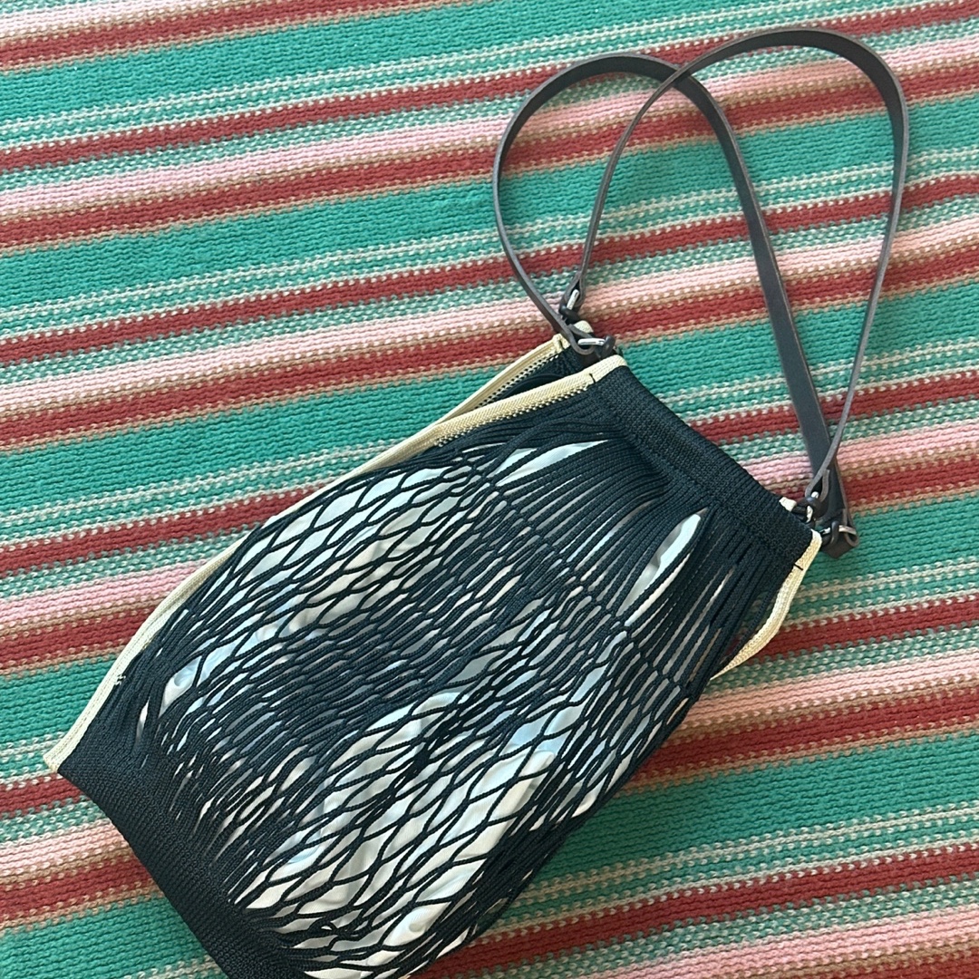 Lemaire Nylon Net Medium Filt Net Shopping Bag Black 착용 스타일 - 4