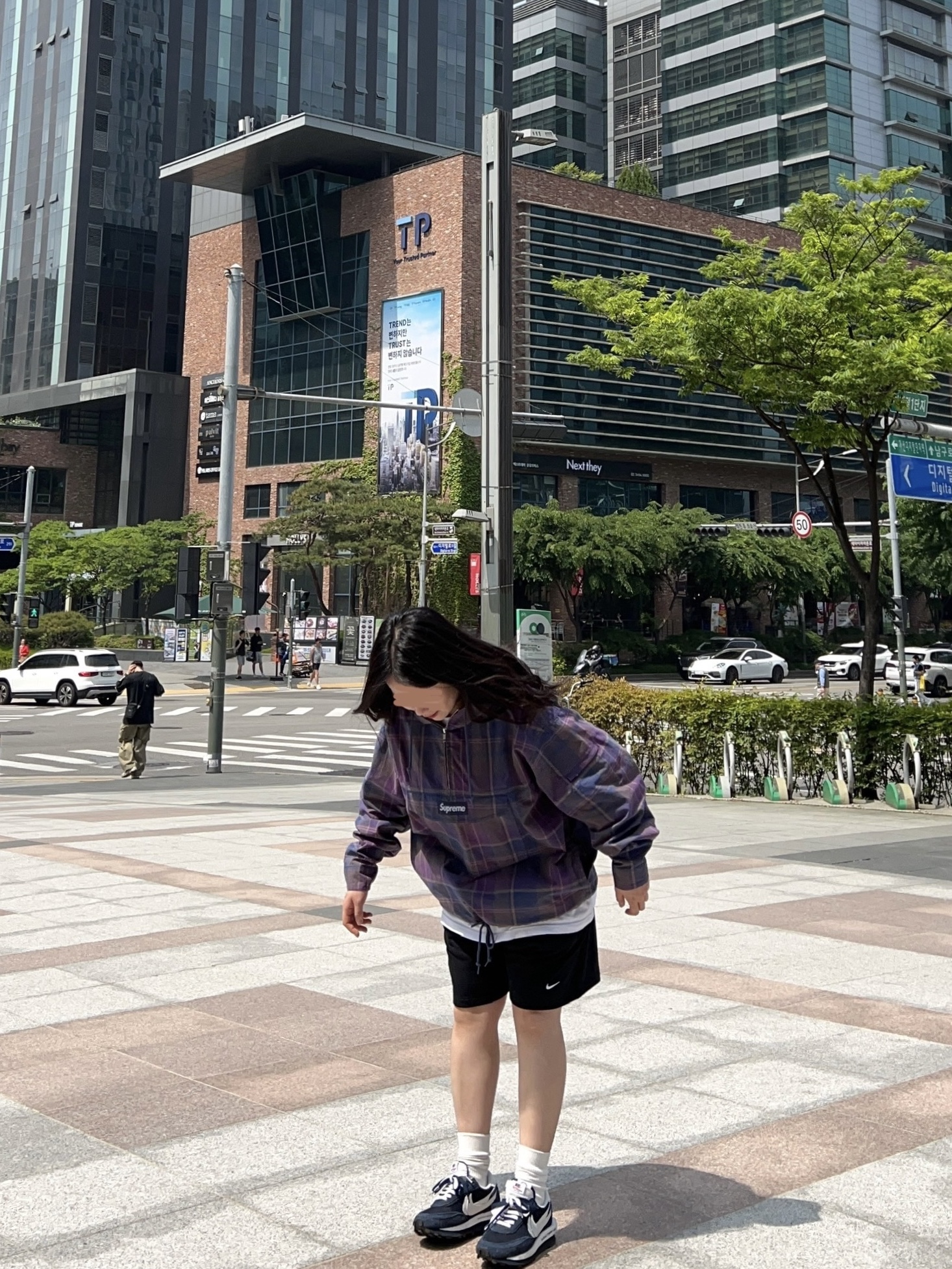 Supreme Cotton Utility Anorak Plaid - 24SS, Nike NRG Solo Swoosh Fleece Shorts Black - Asia 착용 스타일 - 2