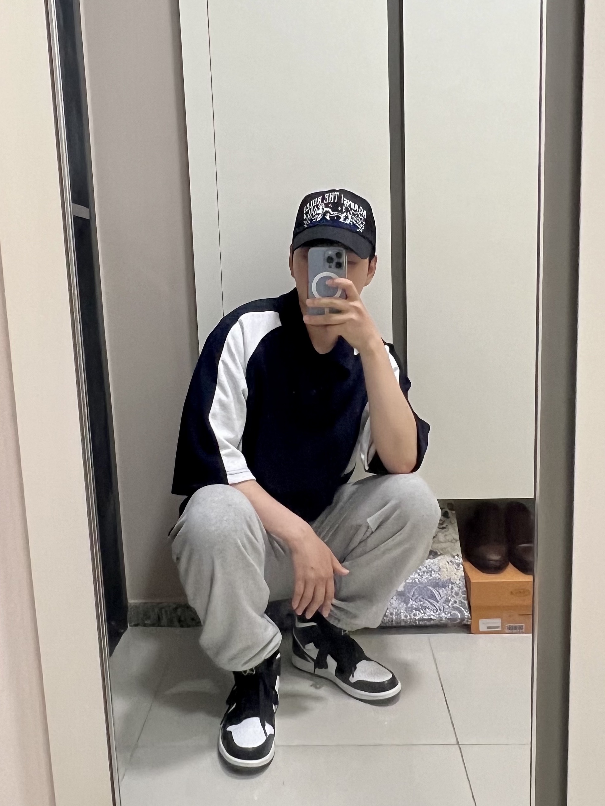Jordan 1 Mid SE ASW Black 착용 스타일 - 1