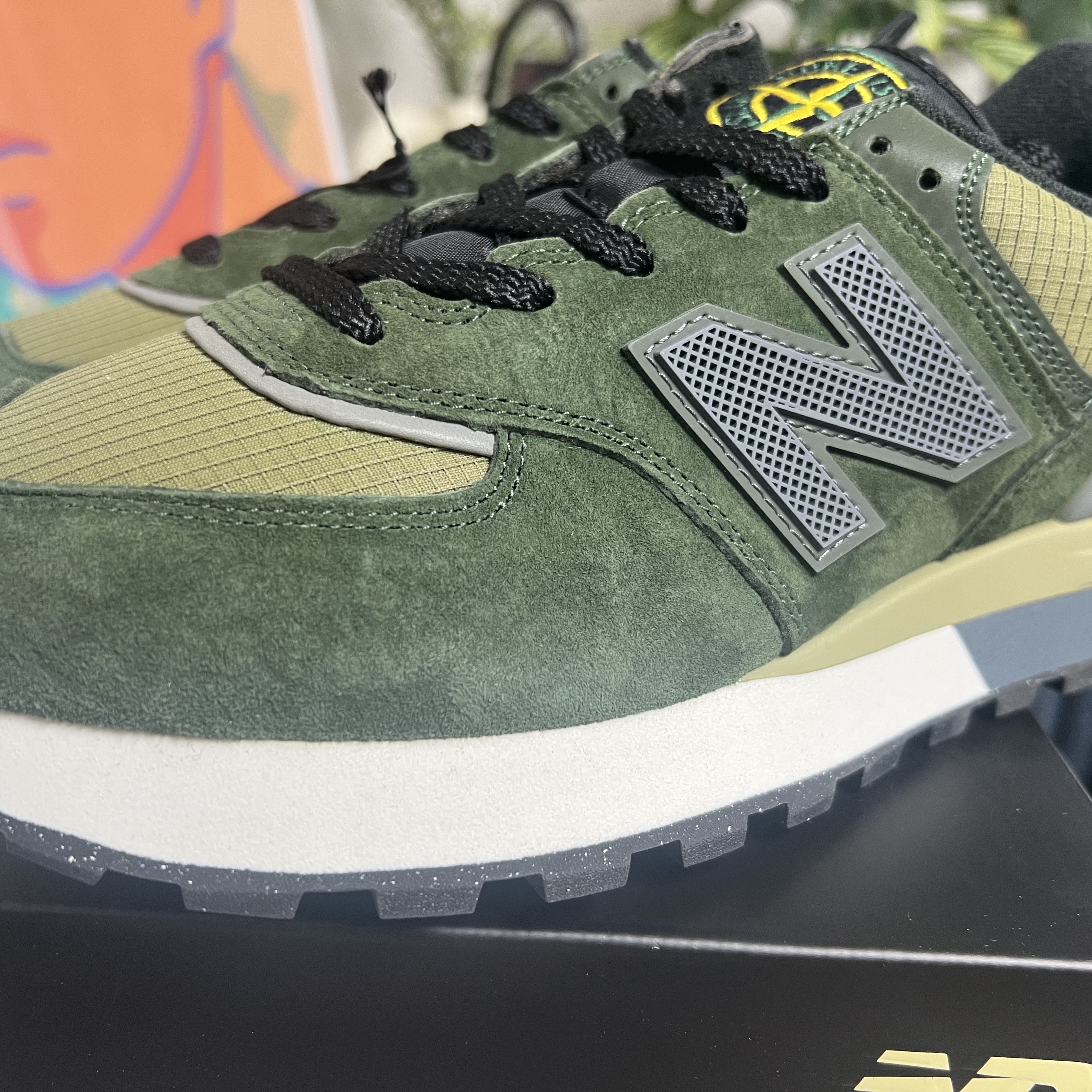 New Balance x Stone Island 574 Legacy Dark Green 착용 스타일 - 2
