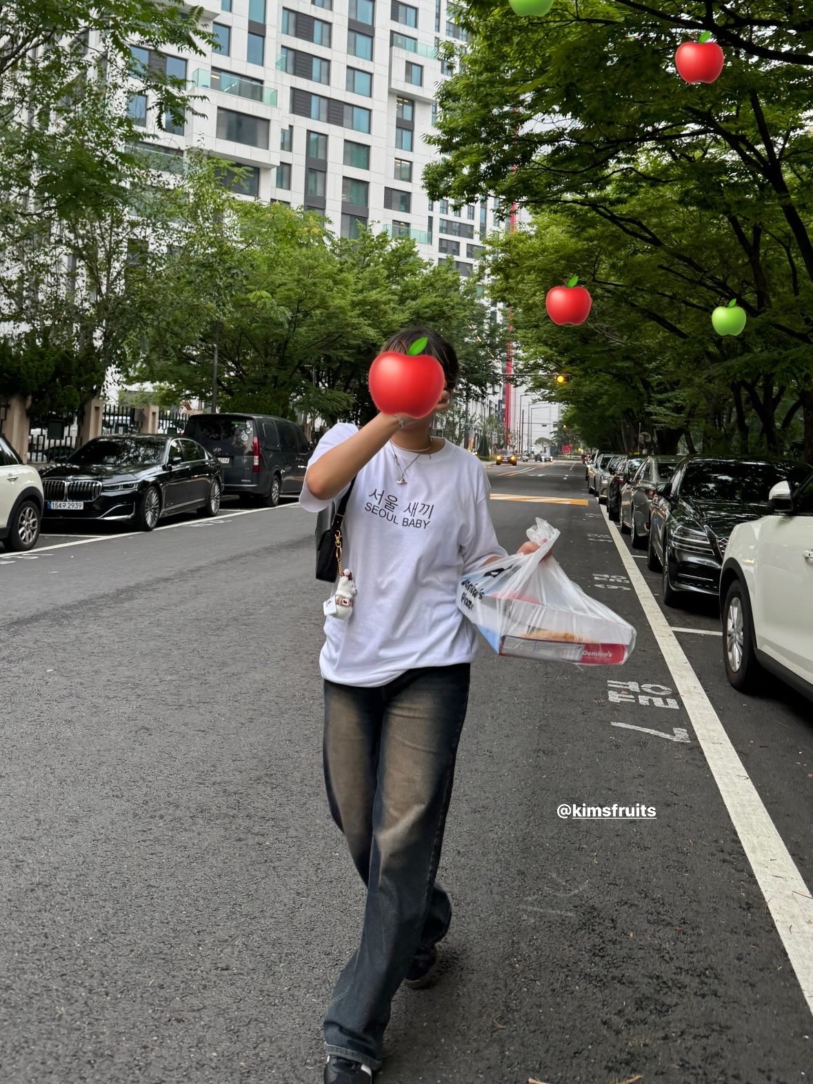 [KREAM 단독] Kims Fruits Seoul Baby, Adidas VL Court Base Core Black Cloud White 착용 스타일 - 3