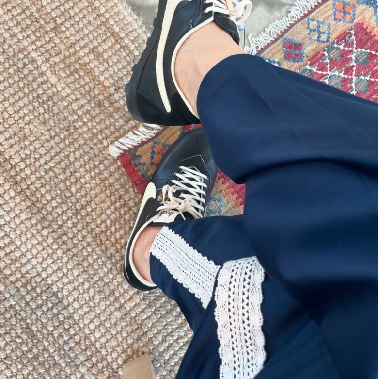Fritur Lace Track Pants Green, Fritur Lace Track Pants Navy 착용 스타일