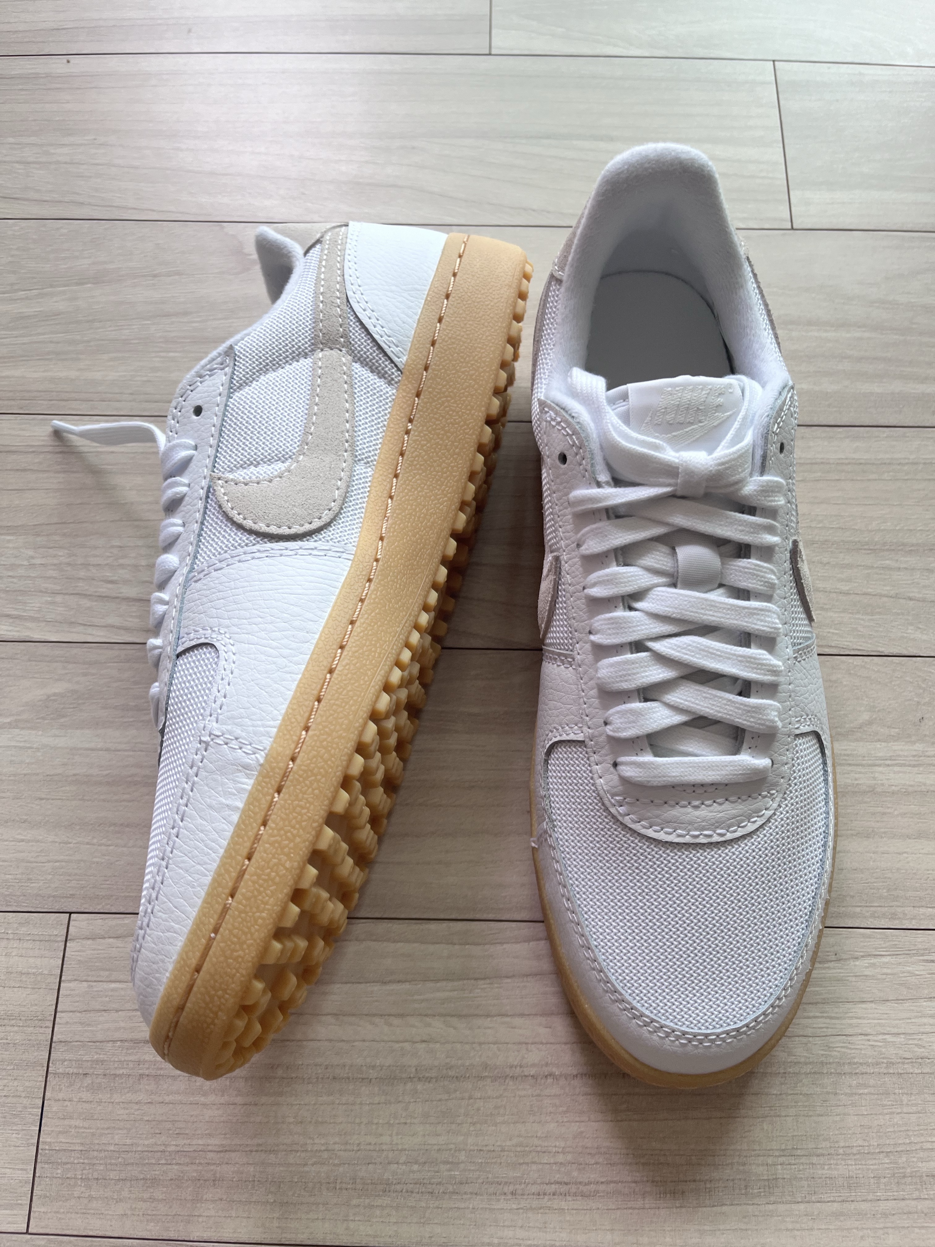 Nike Field General 82 White and Light Bone 착용 스타일 - 2