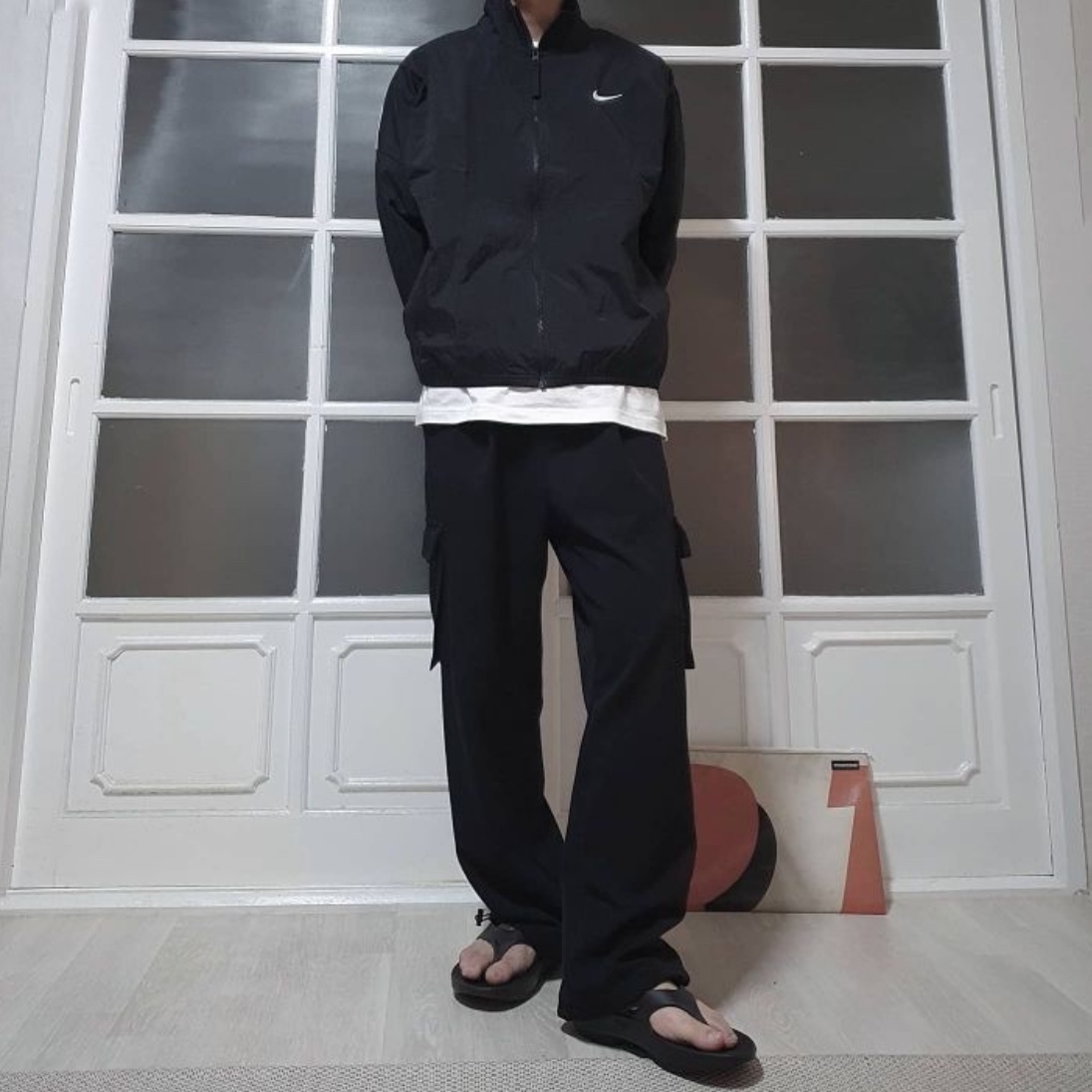 Oofos OOriginal Black 착용 스타일