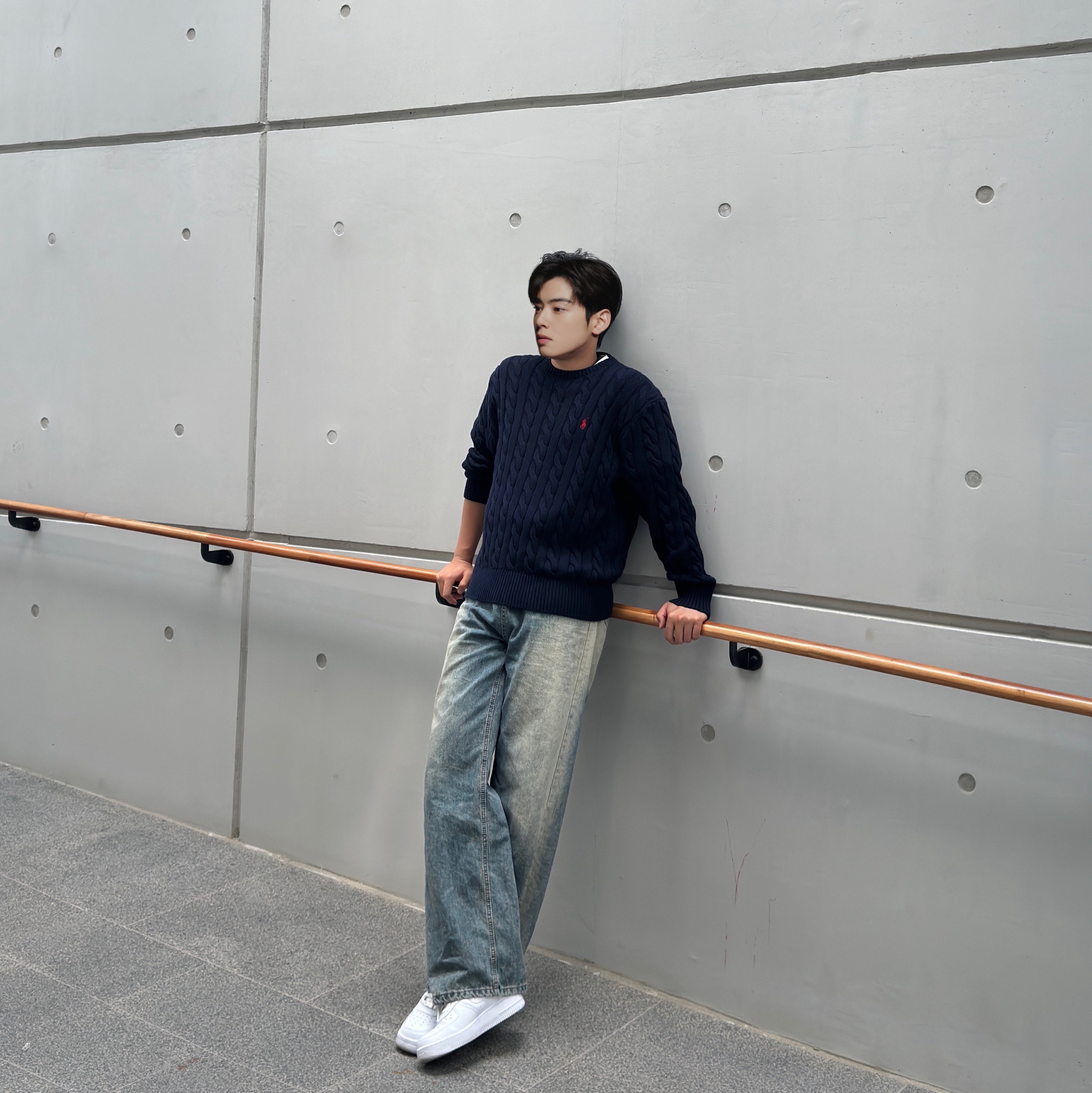 [30%적립] Polo Ralph Lauren Cable Knit Cotton Sweater Blue, Nike x Travis Scott Air Force 1 '07 Low Cactus Jack Utopia Edition White 착용 스타일