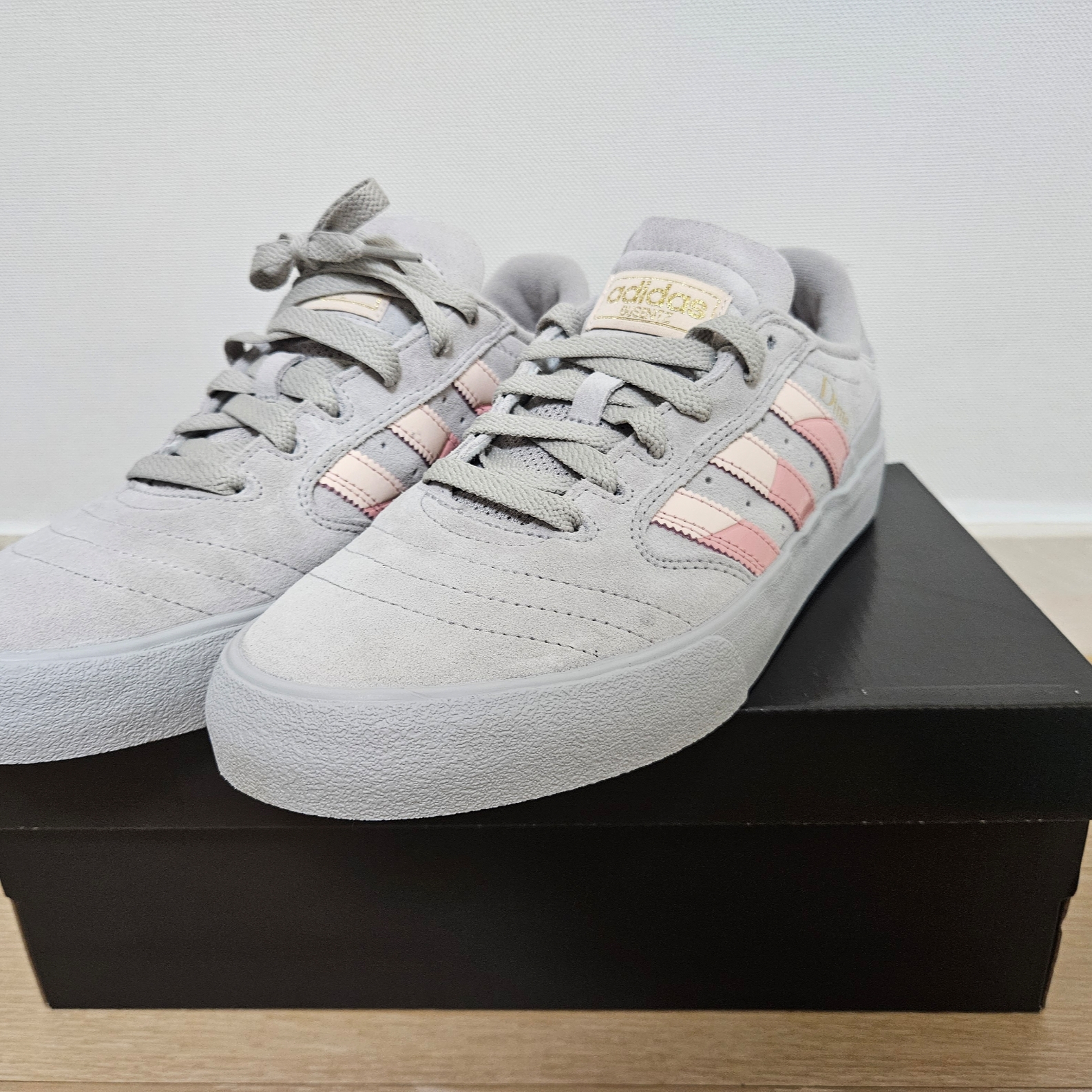 Adidas x Dime Busenitz Vulc 2 Clear Granite Wonder Mauve 착용 스타일 - 2