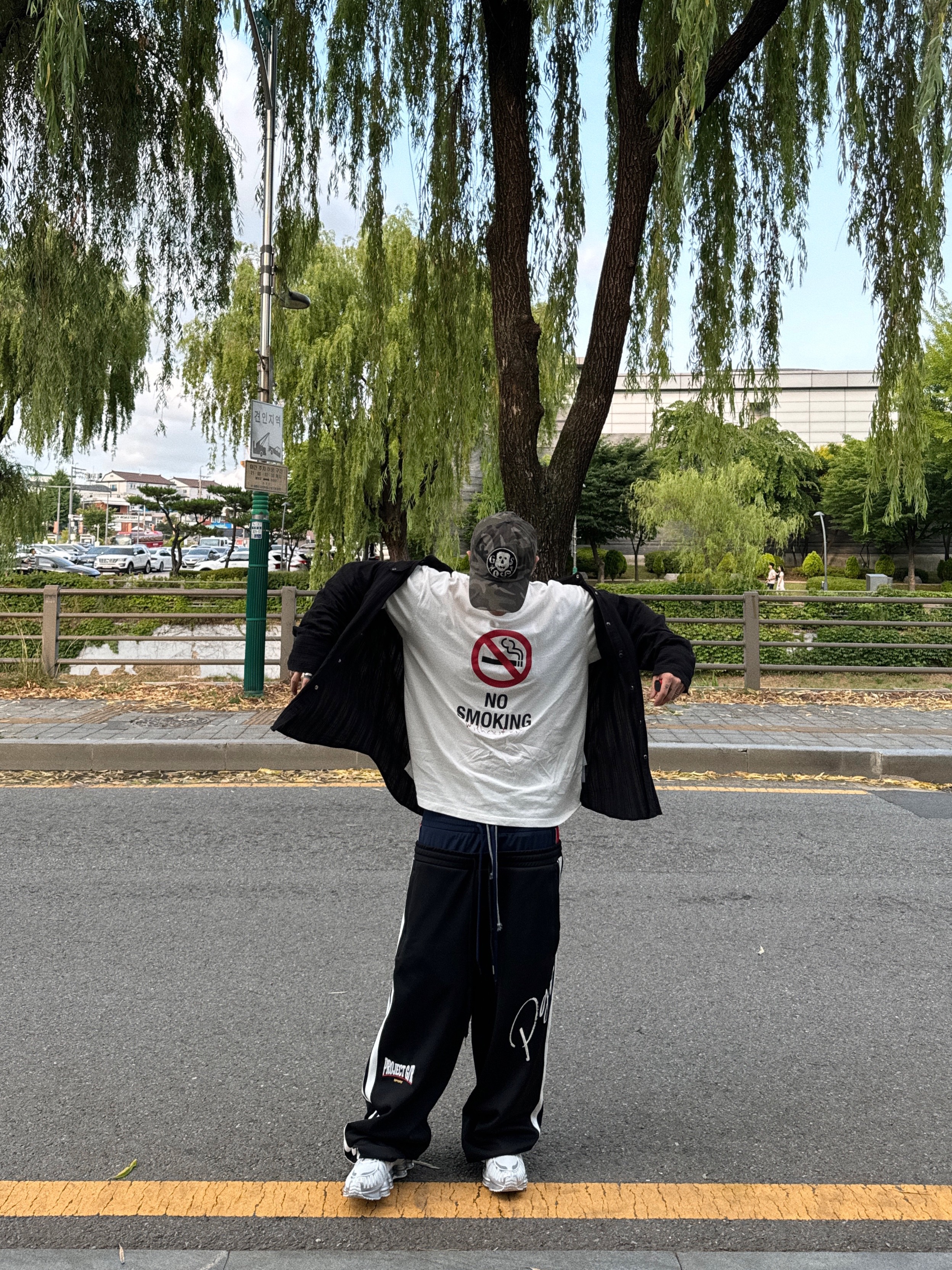Project G/R Membership Meme No Smoking Without Me T-Shirt White, Project G/R 3 Layered Track Pants Black 착용 스타일 - 1