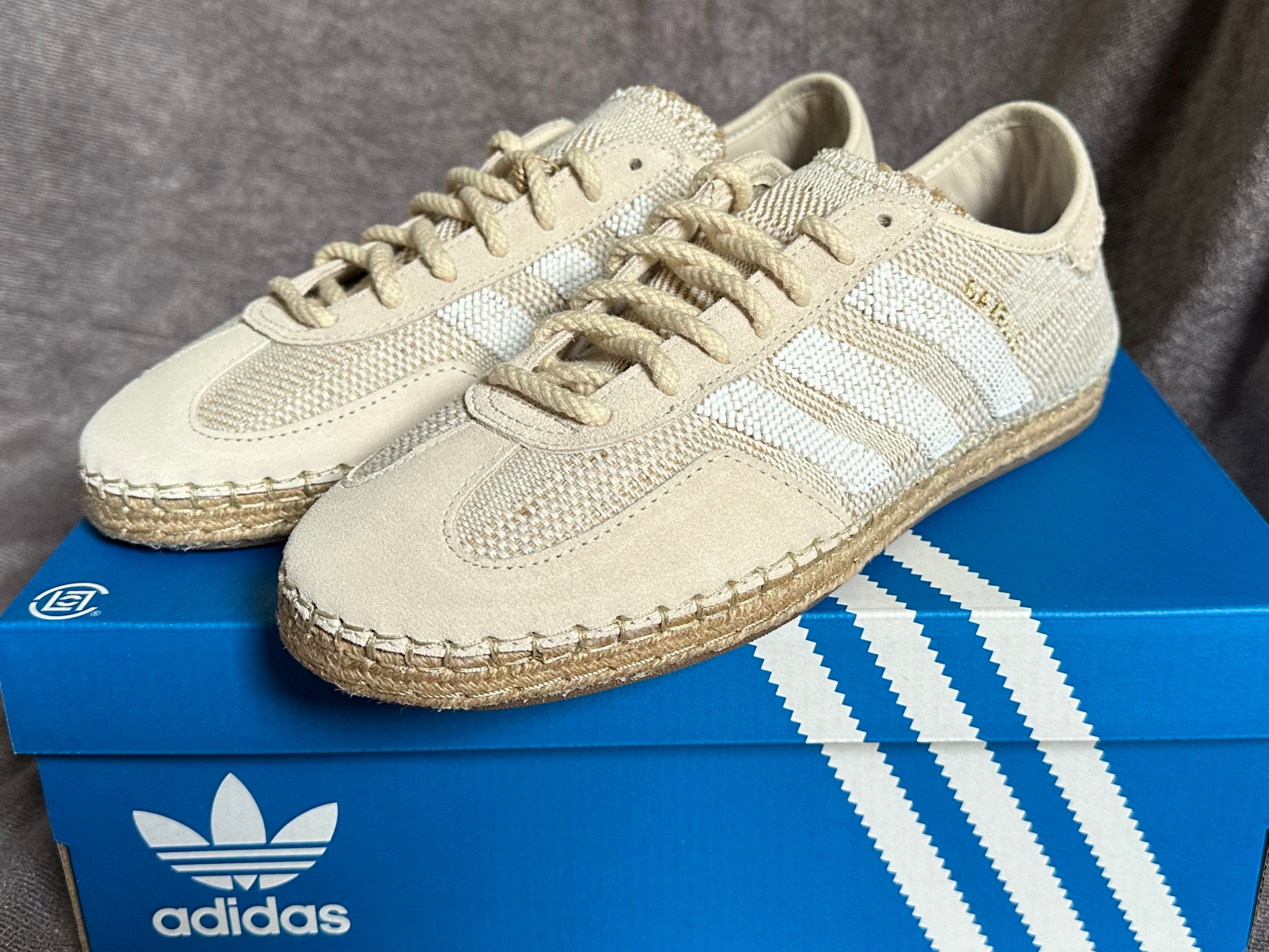 Adidas x Clot Gazelle Halo Ivory Cloud White 착용 스타일 - 2