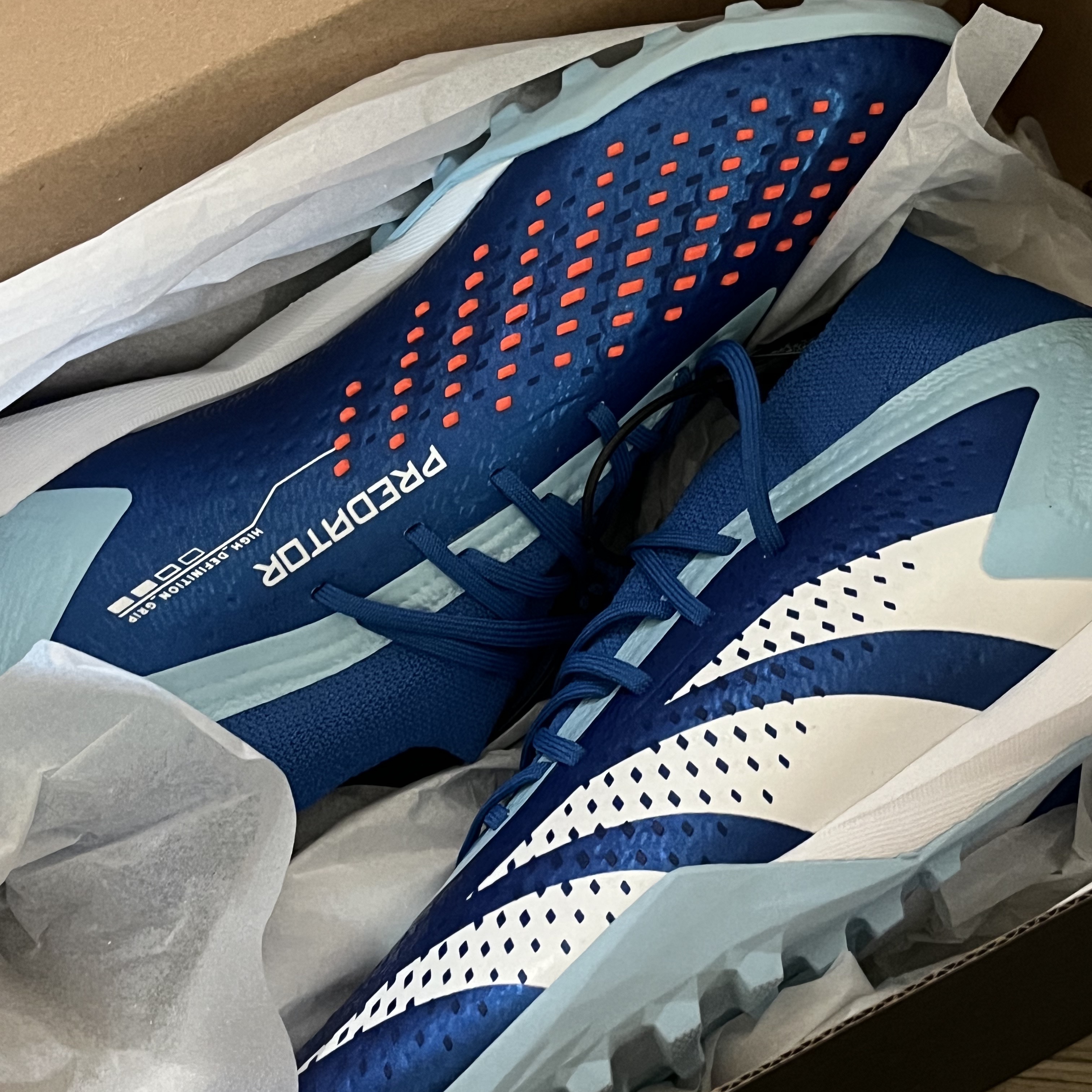 Adidas Predator Accuracy.1 Bright Royal 착용 스타일 - 2