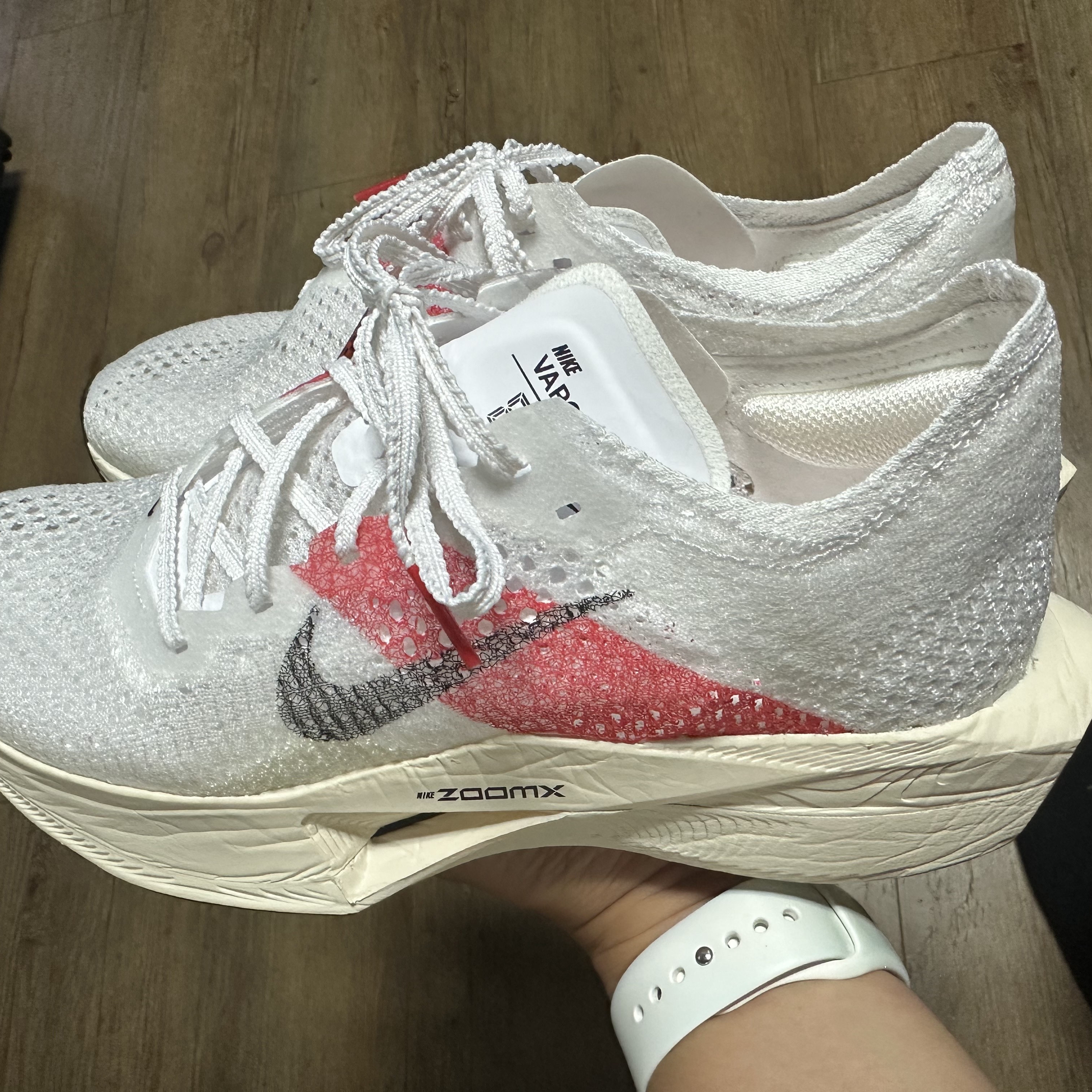 Nike ZoomX Vaporfly Next% 3 Eliud Kipchoge 착용 스타일