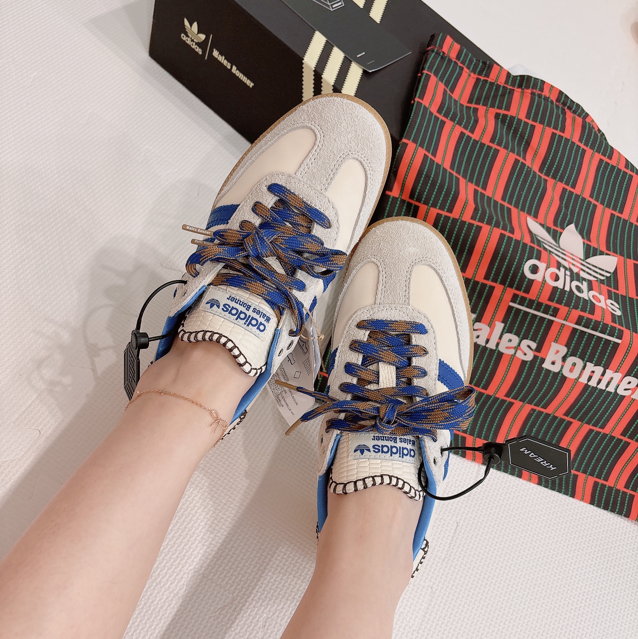 Adidas x Wales Bonner Samba Wonder Clay Royal Blue 착용 스타일