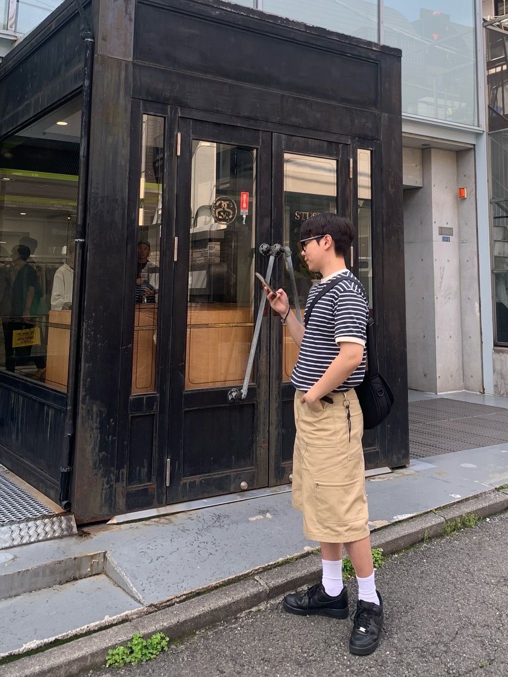 Haleine Carpenter Cargo Bermuda Shorts Cream Beige (VB209), Haleine Carpenter Cargo Bermuda Shorts Beige (VB203) 착용 스타일