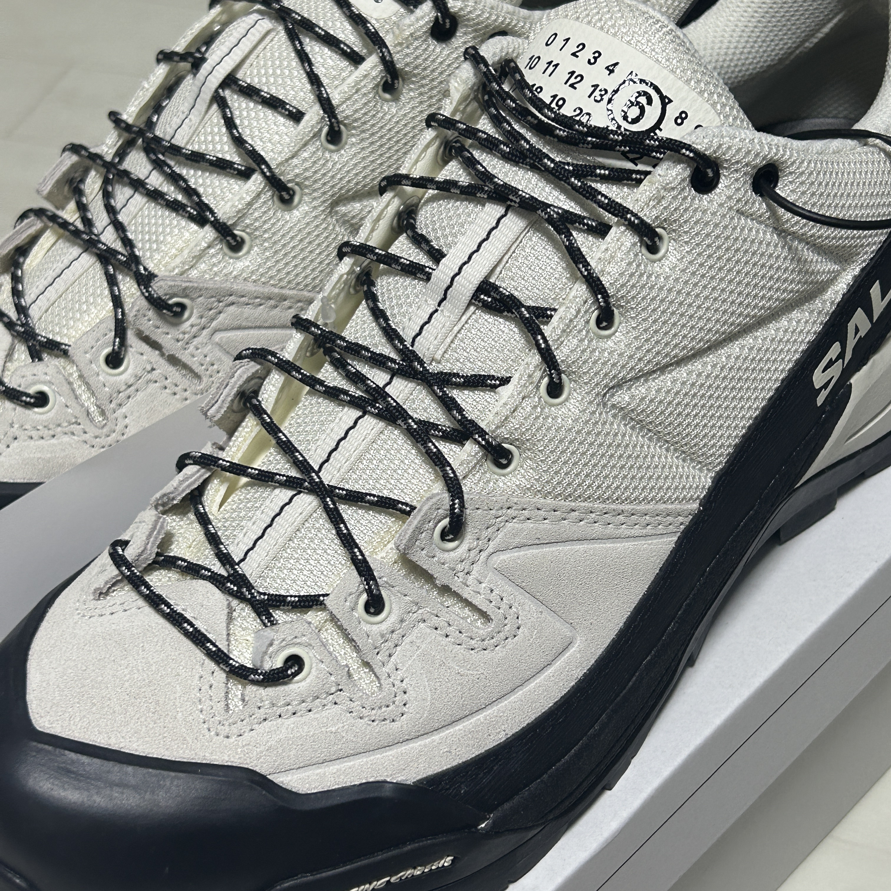 Salomon x MM6 Maison Margiela X-ALP White 착용 스타일 - 9