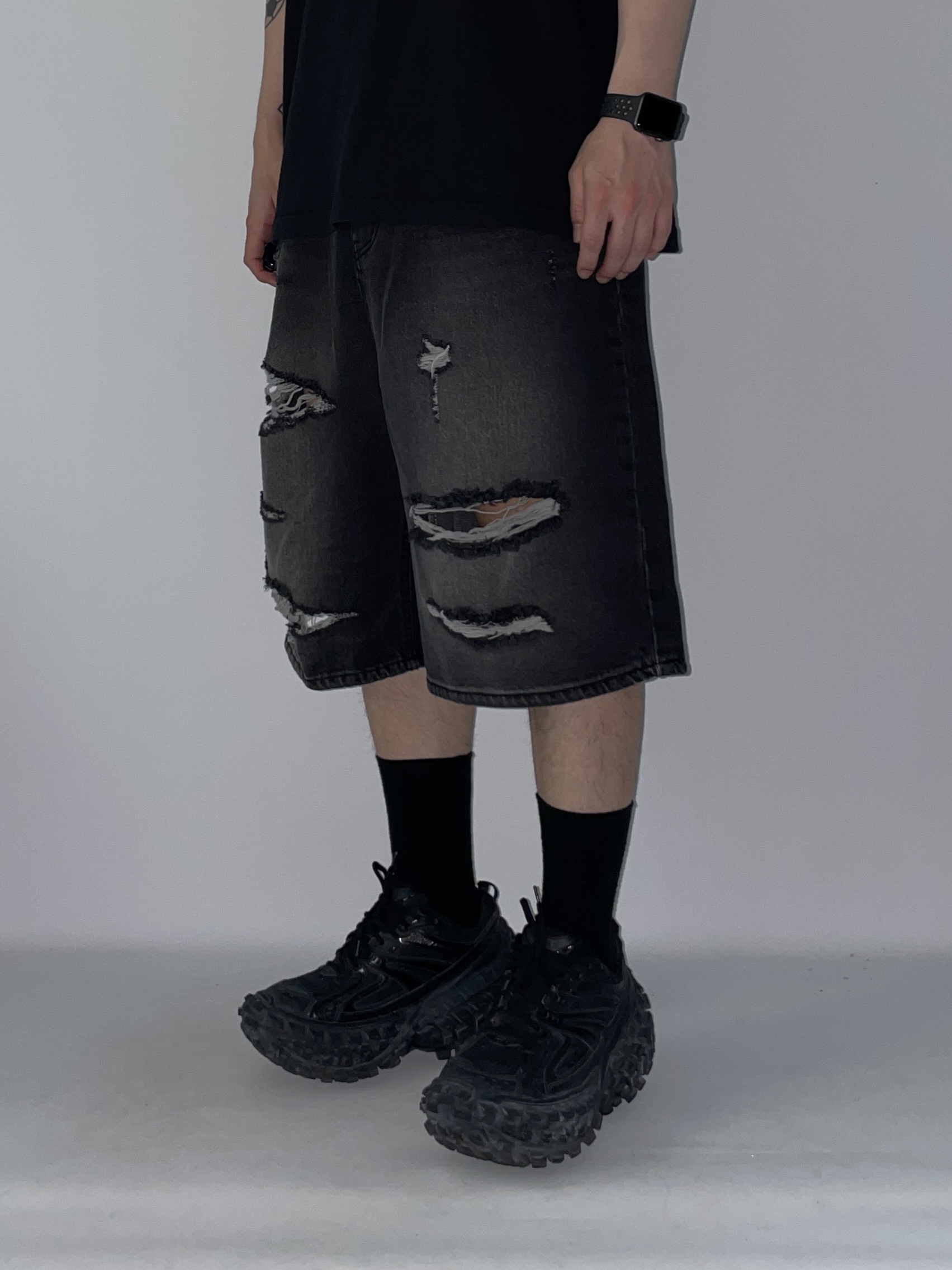 Balenciaga Defender Sneakers Black 착용 스타일 - 3